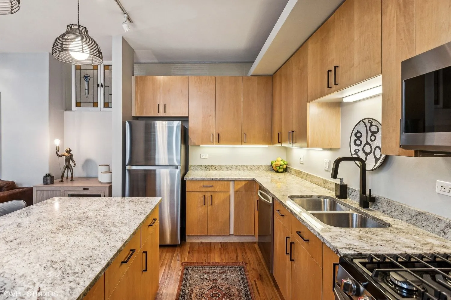 212 W Washington St   60606 60606-unit#1703-Chicago-IL