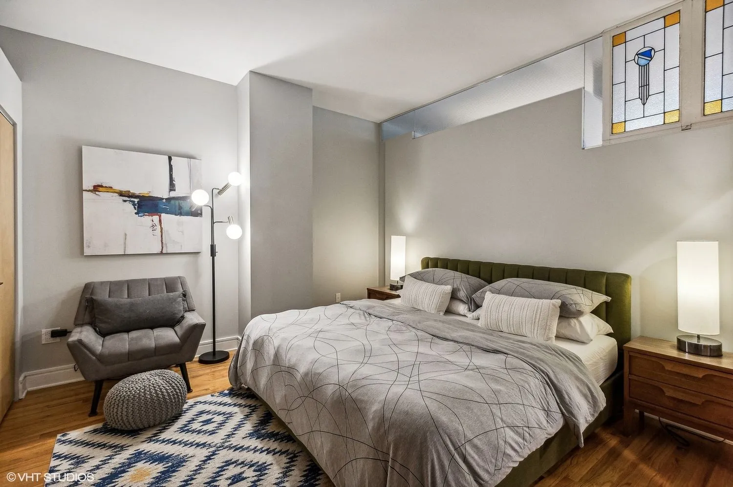 212 W Washington St   60606 60606-unit#1703-Chicago-IL