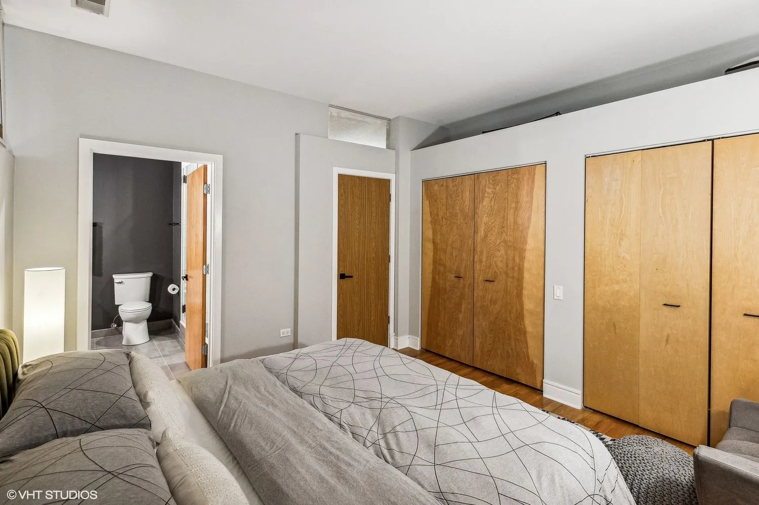 212 W Washington St   60606 60606-unit#1703-Chicago-IL