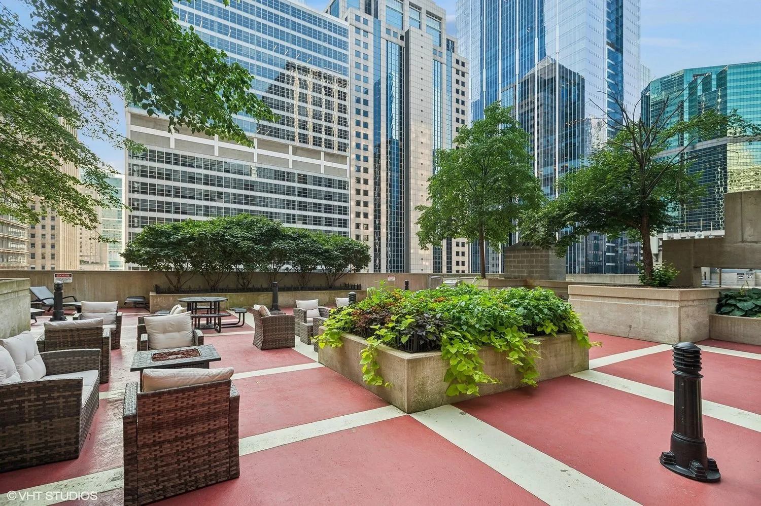 212 W Washington St   60606 60606-unit#1703-Chicago-IL