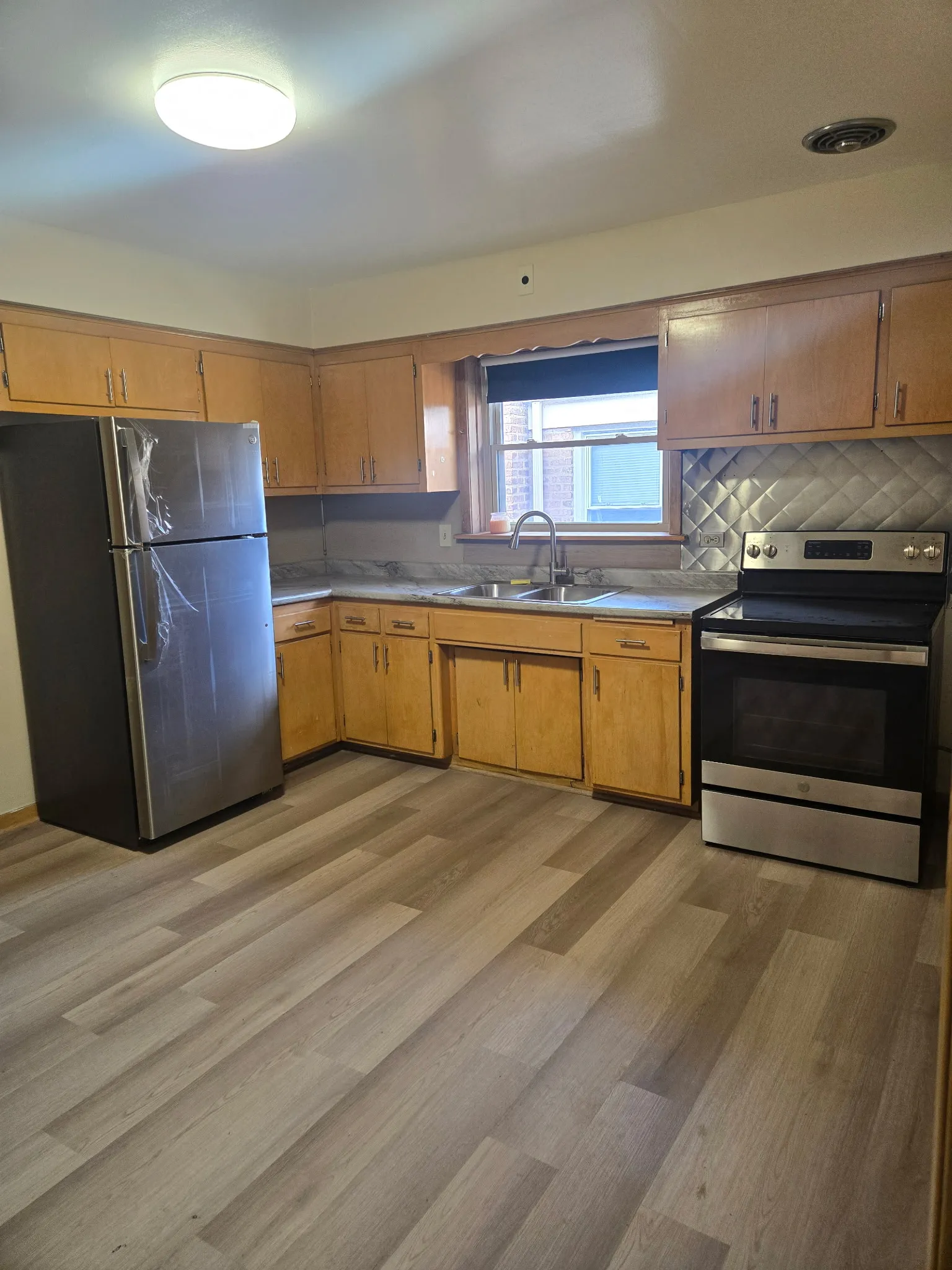 1540 E 89th St 60619 60619-unit#2E-Chicago-IL