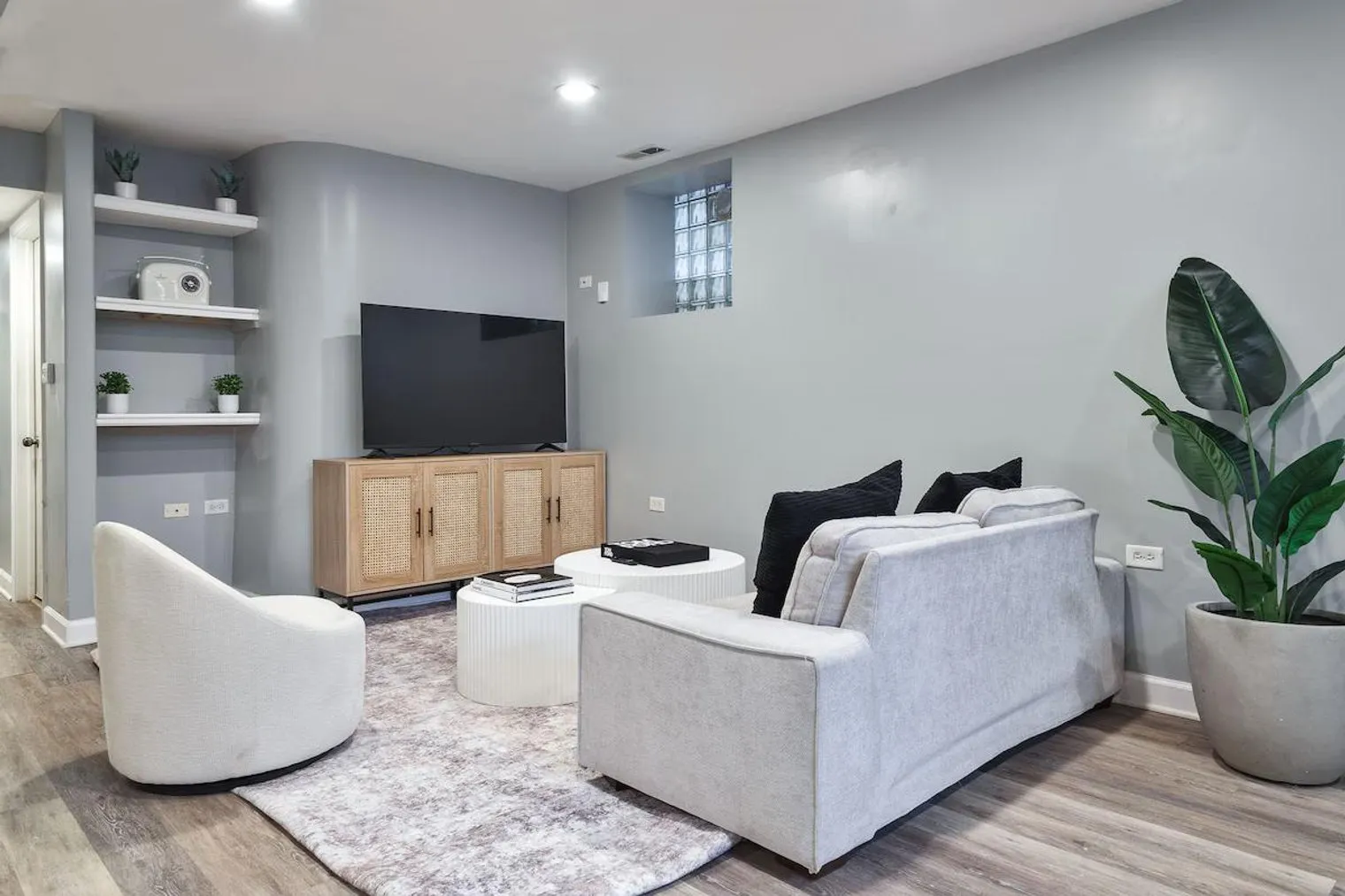 3018 N Clybourn Ave 60618 60618-Building North Clybourn Avenue-unit#ID1359760P-Chicago-IL