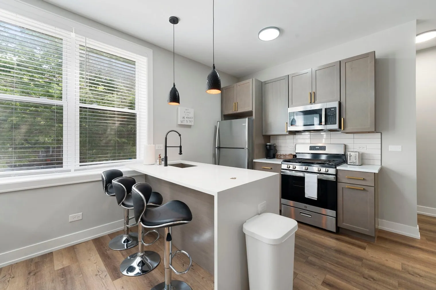 1900 W 17th St   60608 60608-Building West 17th Street-unit#ID1244928P-Chicago-IL