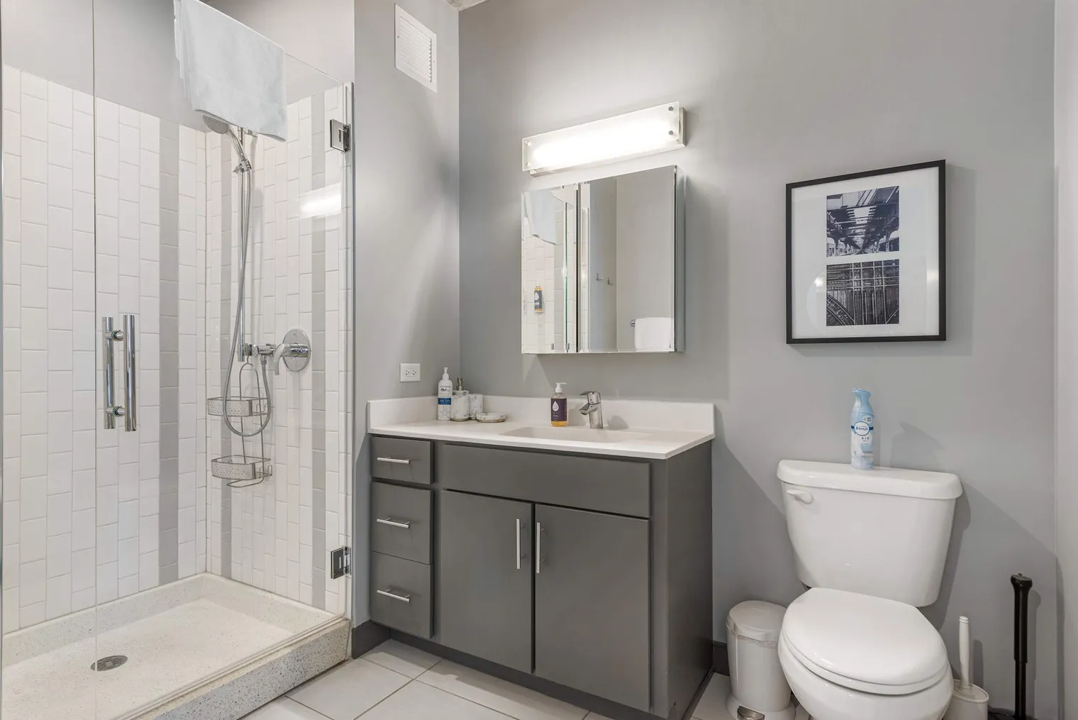 215 W Lake St   60606 60606-Building West Lake Street-unit#ID1029613P-Chicago-IL