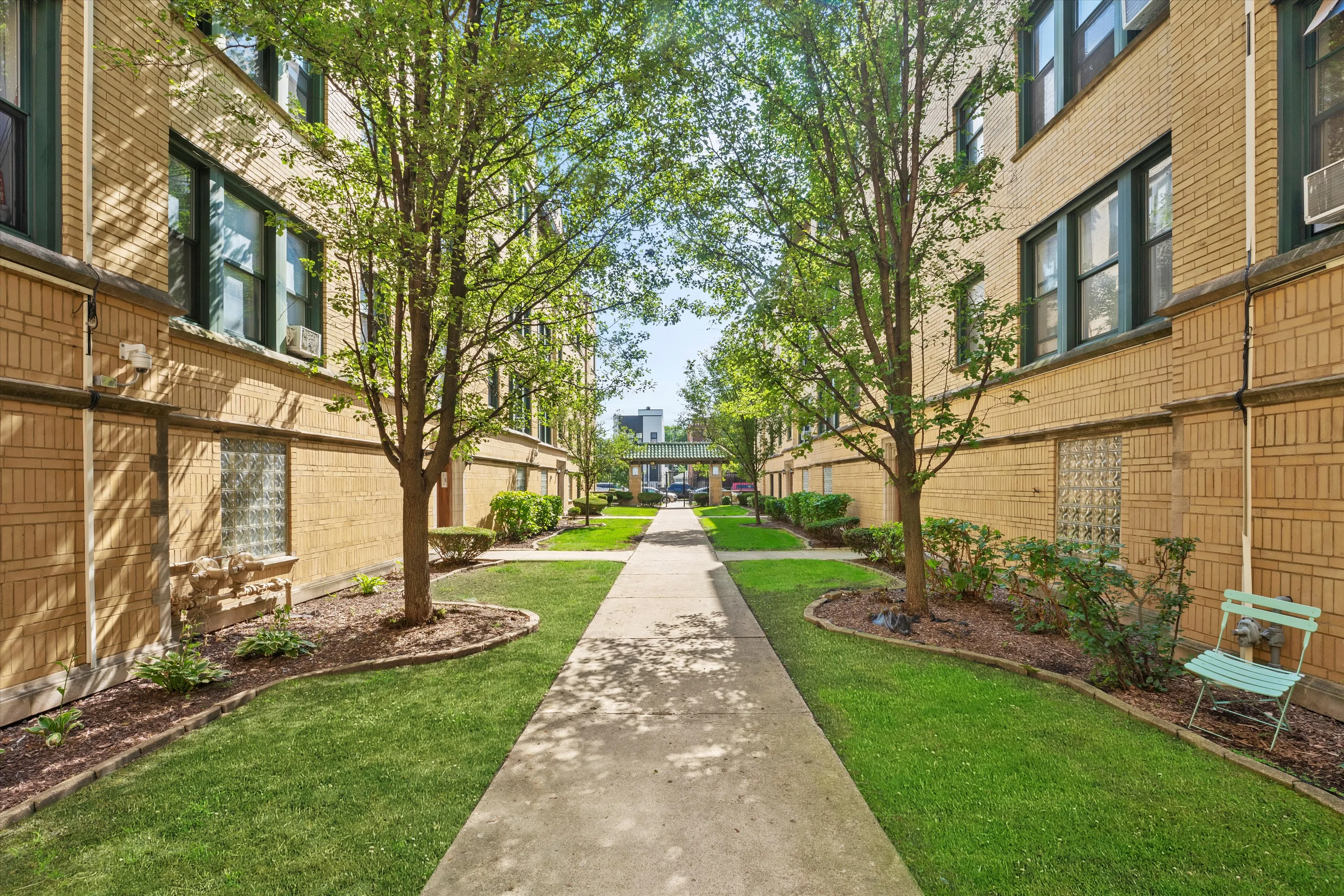 2330 N Spaulding Ave   60647 60647-unit#1A-Chicago-IL