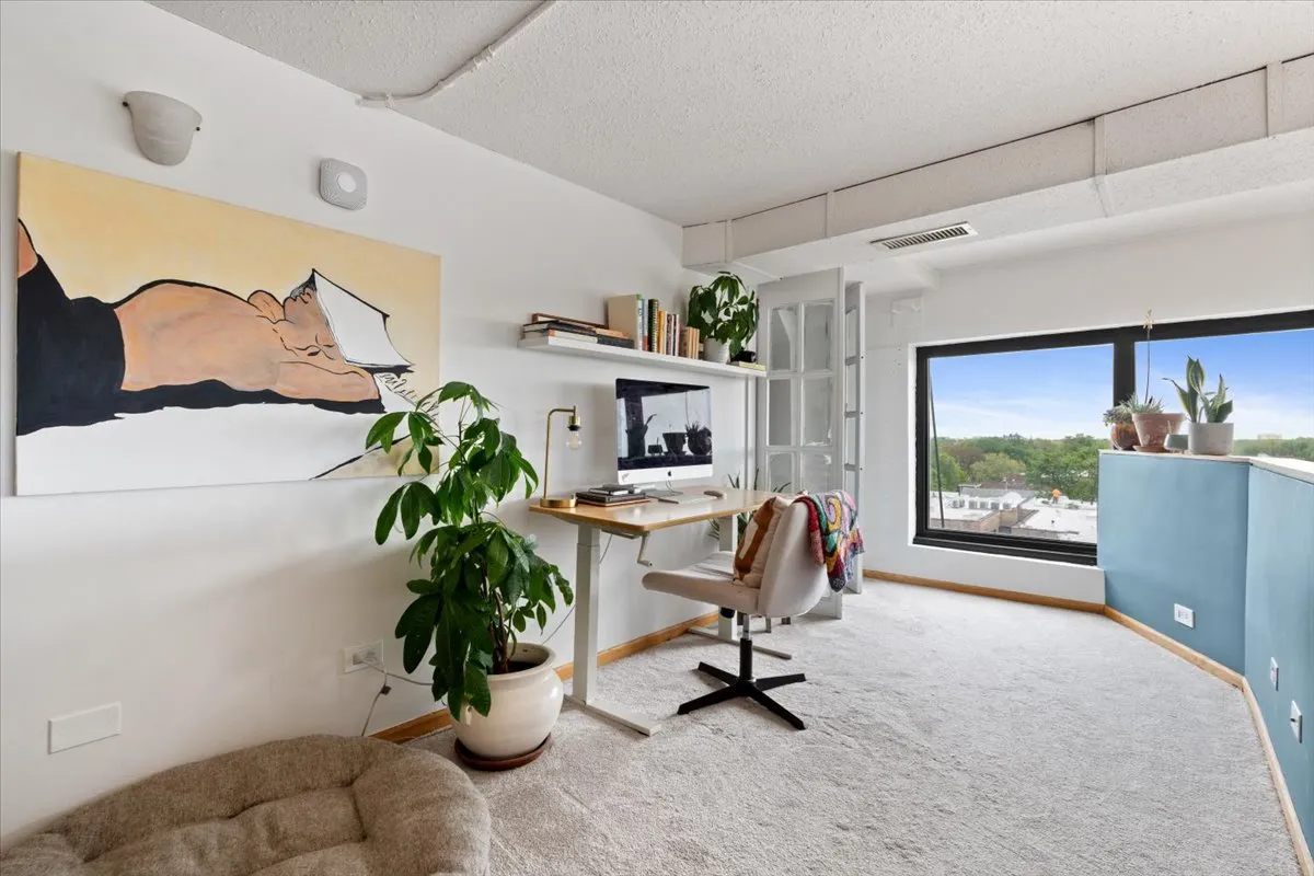1934 N Washtenaw Ave 60647 60647-unit#404-Chicago-IL