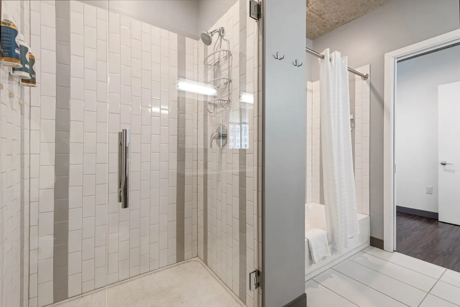 215 W Lake St   60606 60606-Building West Lake Street-unit#ID1029613P-Chicago-IL