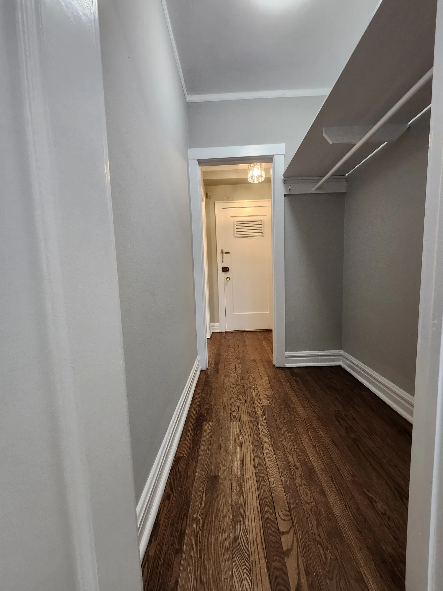 1601 W Thome Ave   60660 60660-Patio Apartments-unit#2E-Chicago-IL
