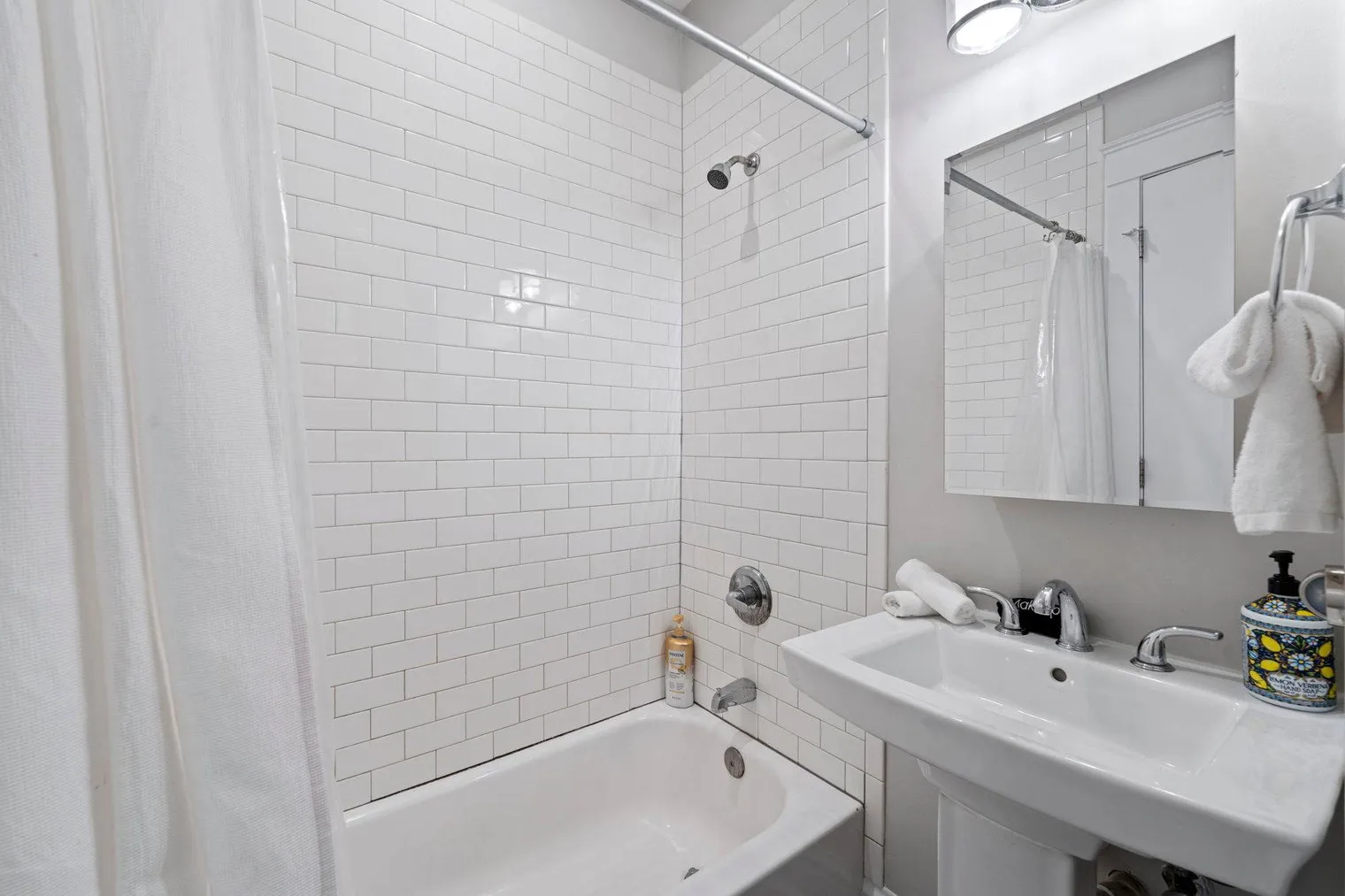 6214 N Magnolia Ave 60660 60660-Building North Magnolia Avenue-unit#ID1244931P-Chicago-IL
