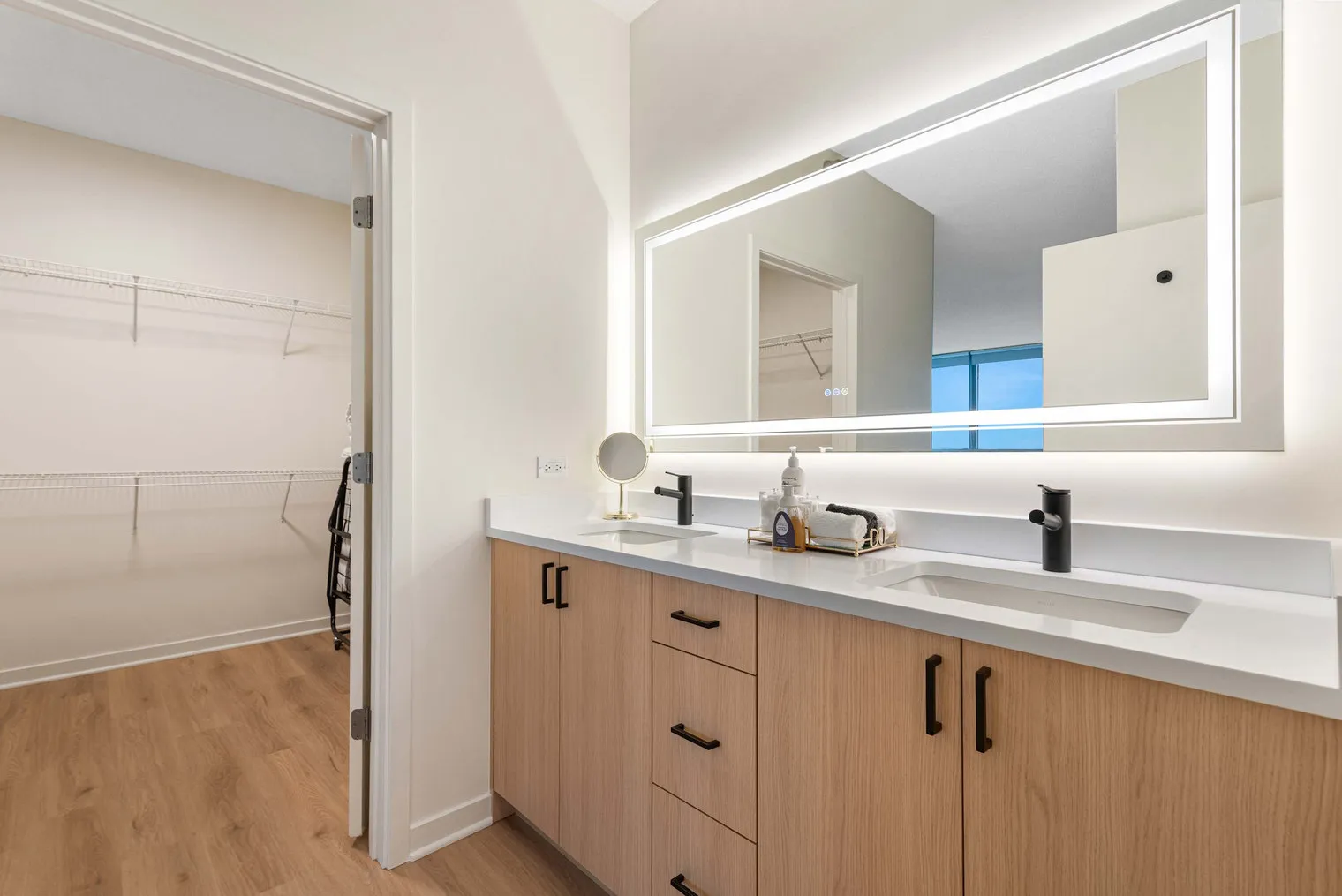 365 N Halsted St 60661 60661-Building West Kinzie Street-unit#ID1243850P-Chicago-IL