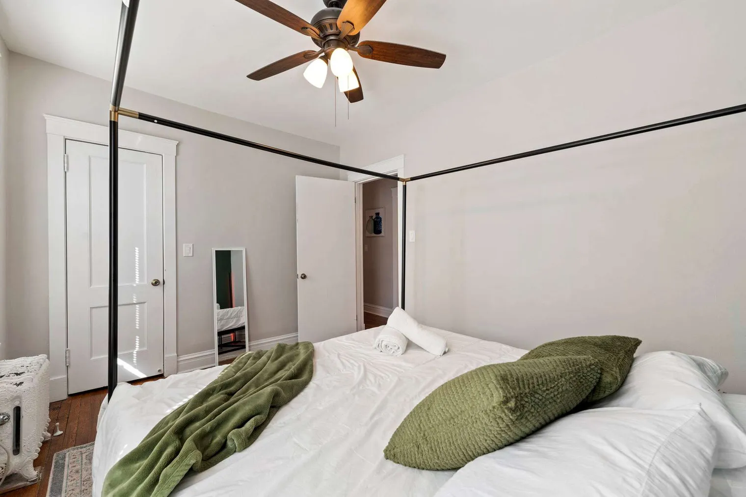 6214 N Magnolia Ave 60660 60660-Building North Magnolia Avenue-unit#ID1244931P-Chicago-IL