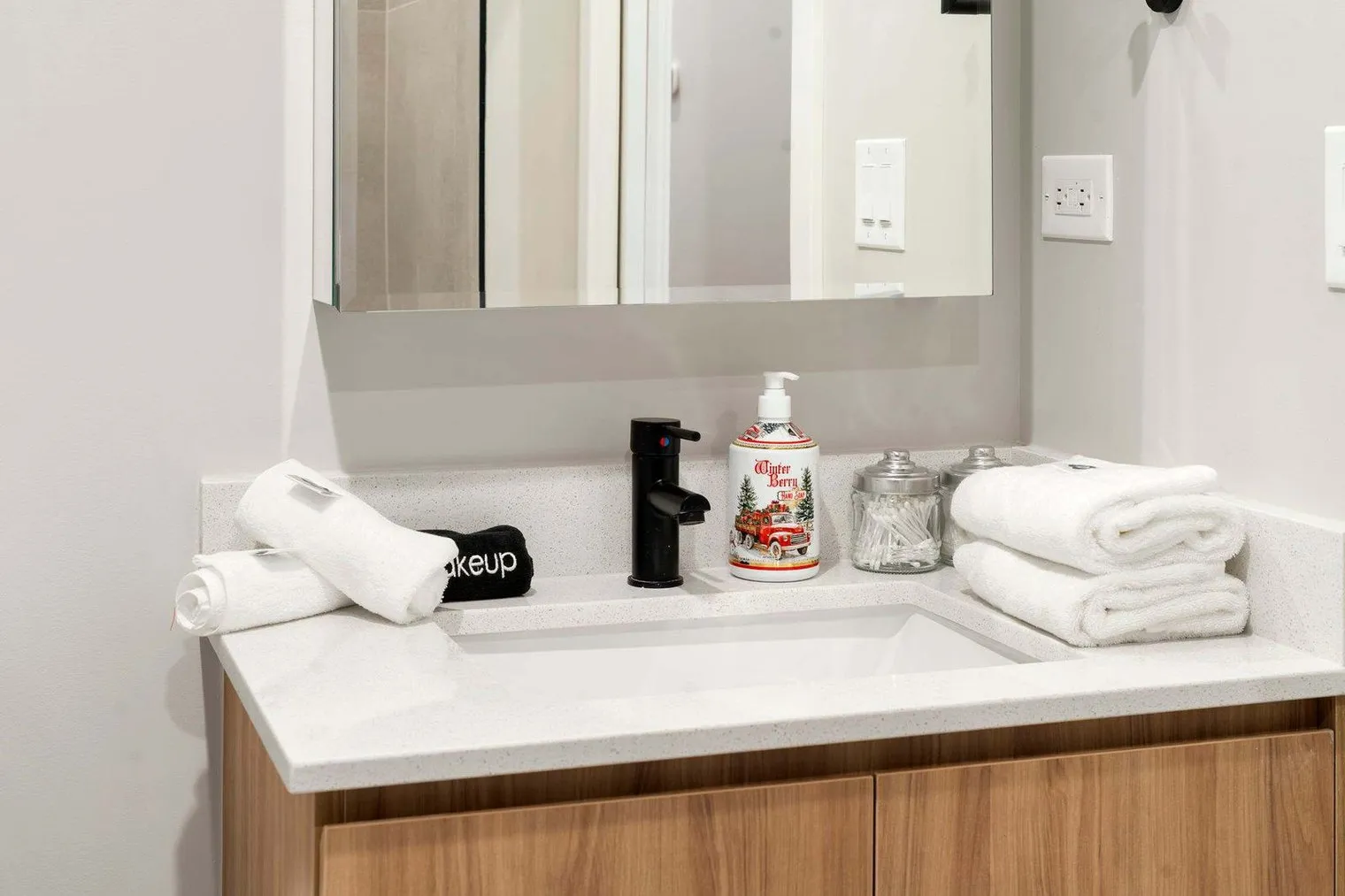 6044 N Winthrop Ave 60660 60660-Building North Winthrop Avenue-unit#ID1363914P-Chicago-IL