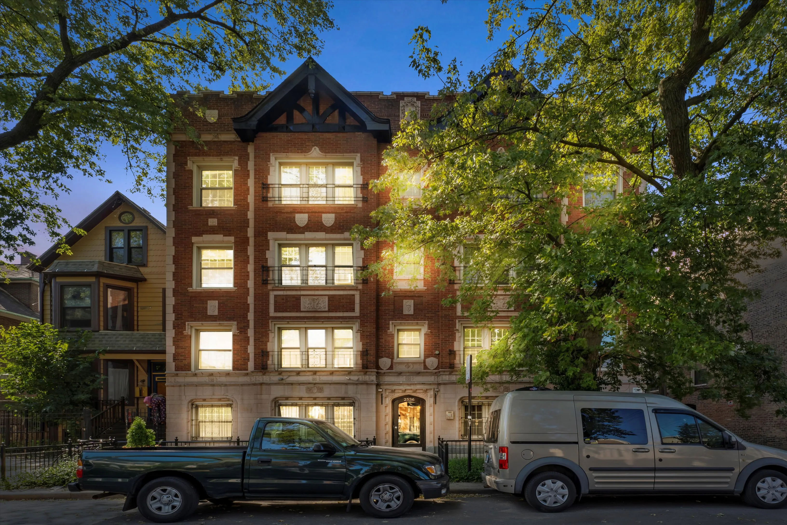 2536 N Sawyer Ave   60647 60647-unit#304-Chicago-IL