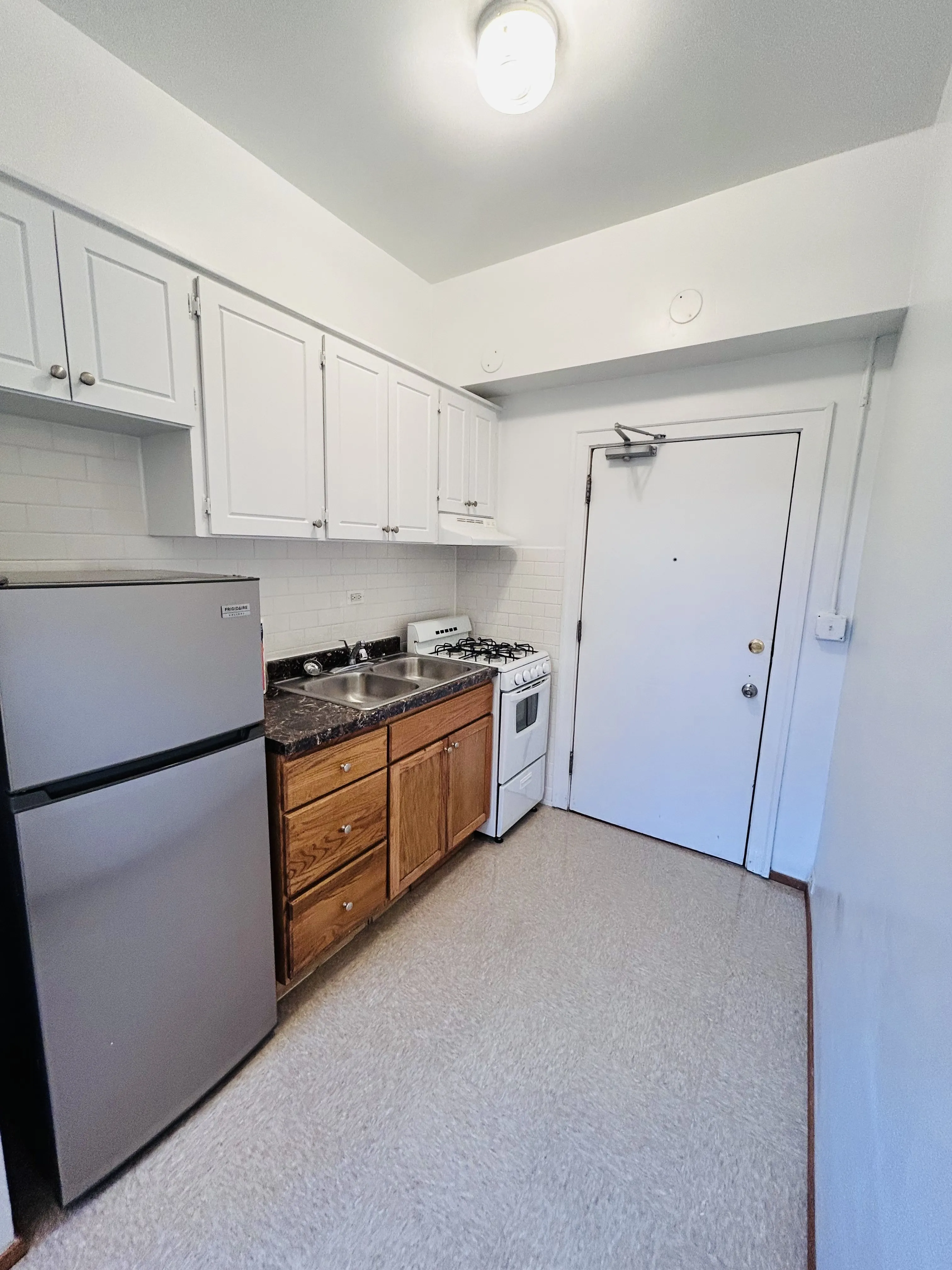 5727 N Winthrop Ave   60660 60660-Winthrop Manor-unit#107-Chicago-IL