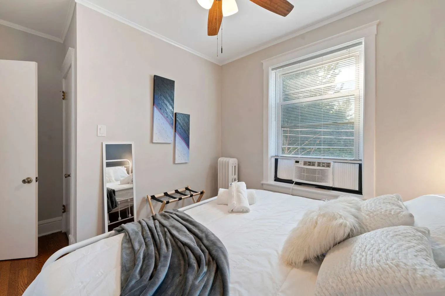 6214 N Magnolia Ave 60660 60660-Building North Magnolia Avenue-unit#ID1244931P-Chicago-IL