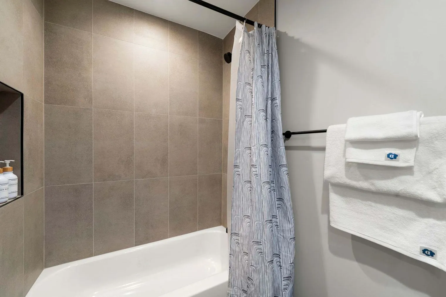 6044 N Winthrop Ave 60660 60660-Building North Winthrop Avenue-unit#ID1363914P-Chicago-IL