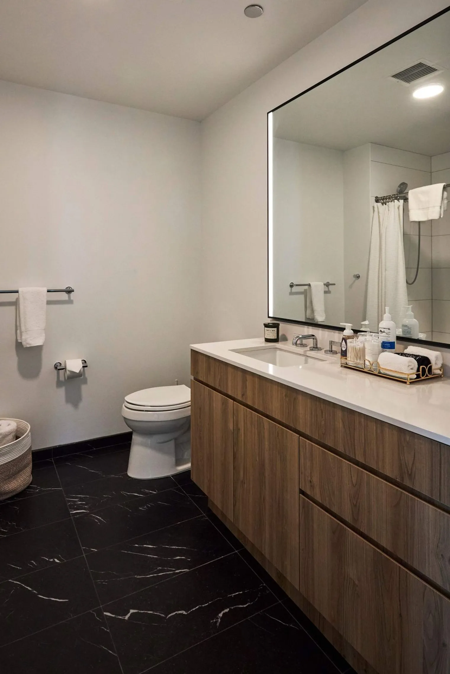 1000 S Michigan Ave   60605 60605-Building South Michigan Avenue-unit#ID1250692P-Chicago-IL