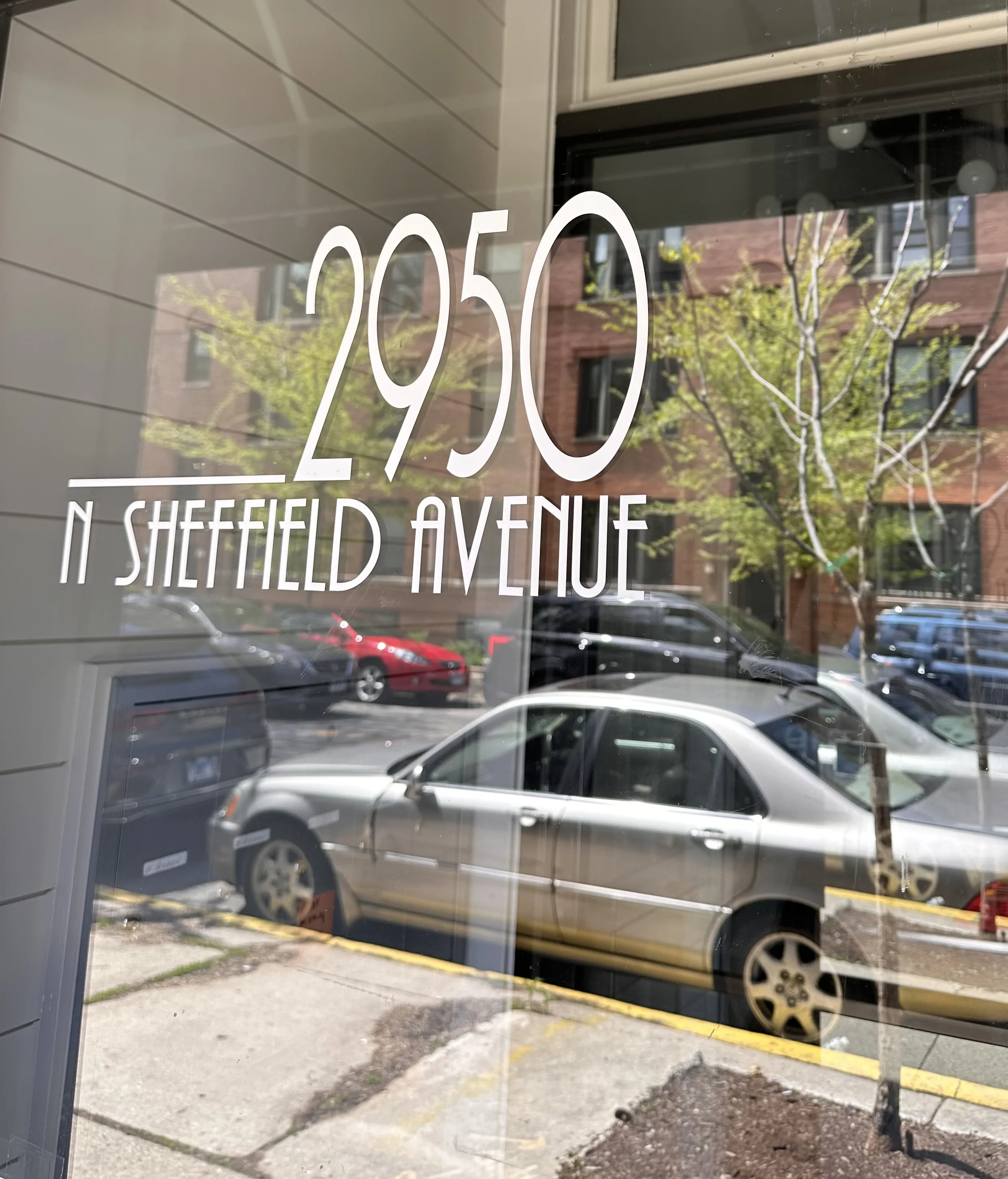 2950 N Sheffield Ave   60657 60657-unit#1F-Chicago-IL