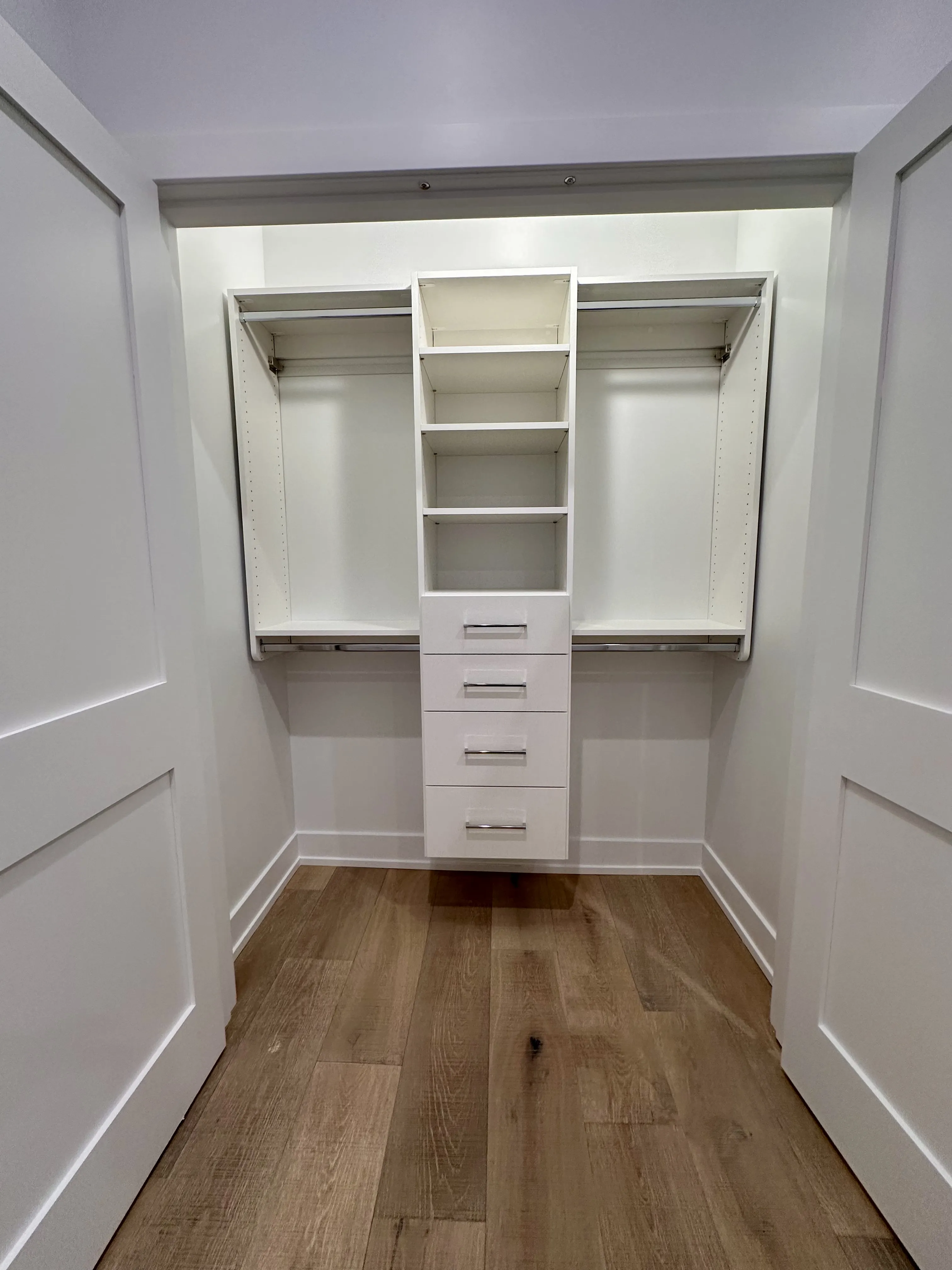 2950 N Sheffield Ave   60657 60657-unit#1F-Chicago-IL