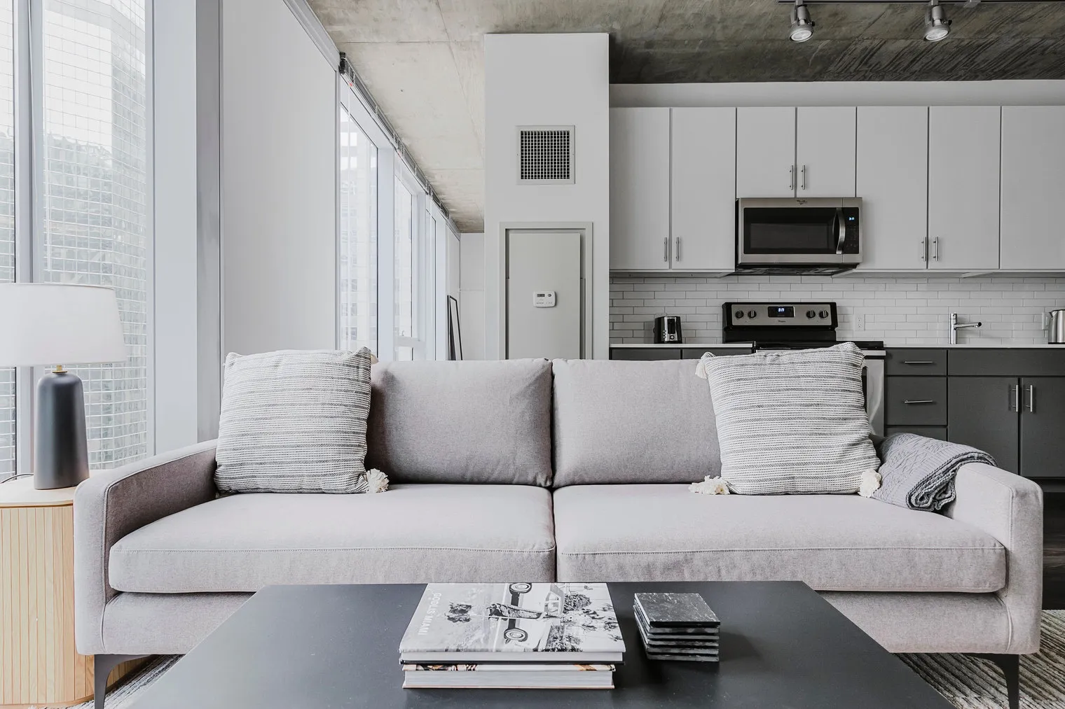 215 W Lake St   60606 60606-Linea-unit#ID1175-Chicago-IL
