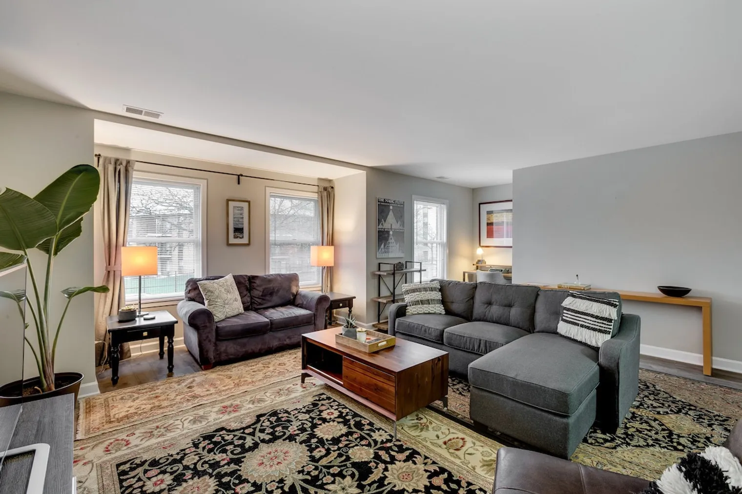 226 S Hoyne Ave   60612 60612-Building South Hoyne Avenue-unit#ID1255624P-Chicago-IL