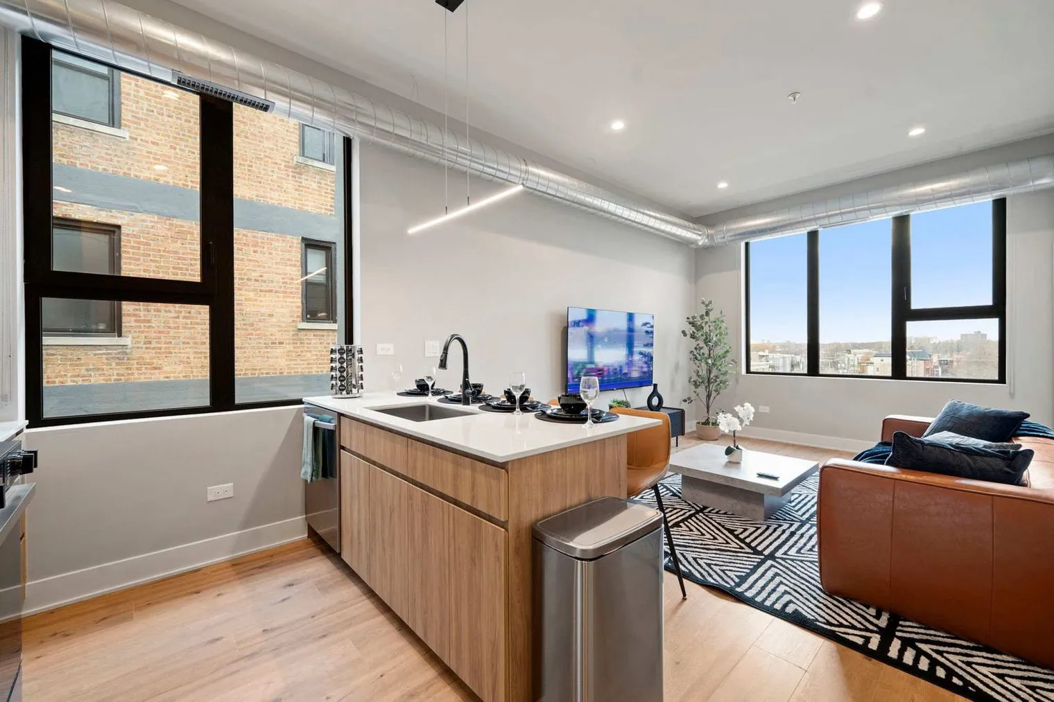 6044 N Winthrop Ave   60660 60660-Building North Winthrop Avenue-unit#ID1363915P-Chicago-IL