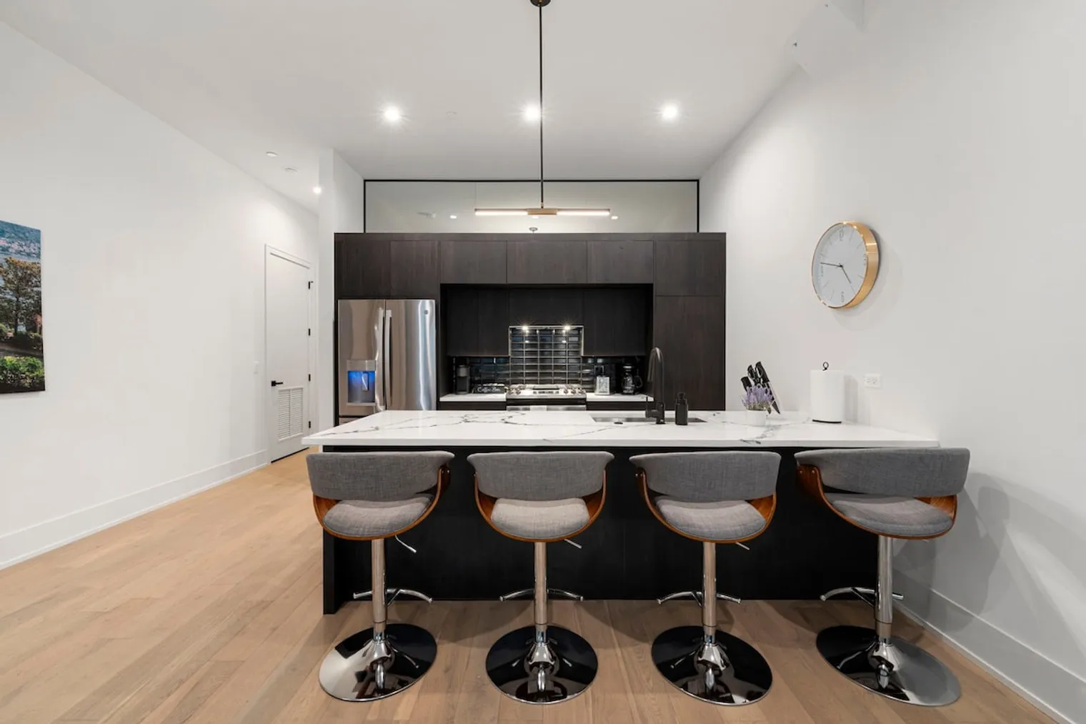 318 W Grand Ave 60654 60654-Building West Grand Avenue-unit#ID1244929P-Chicago-IL