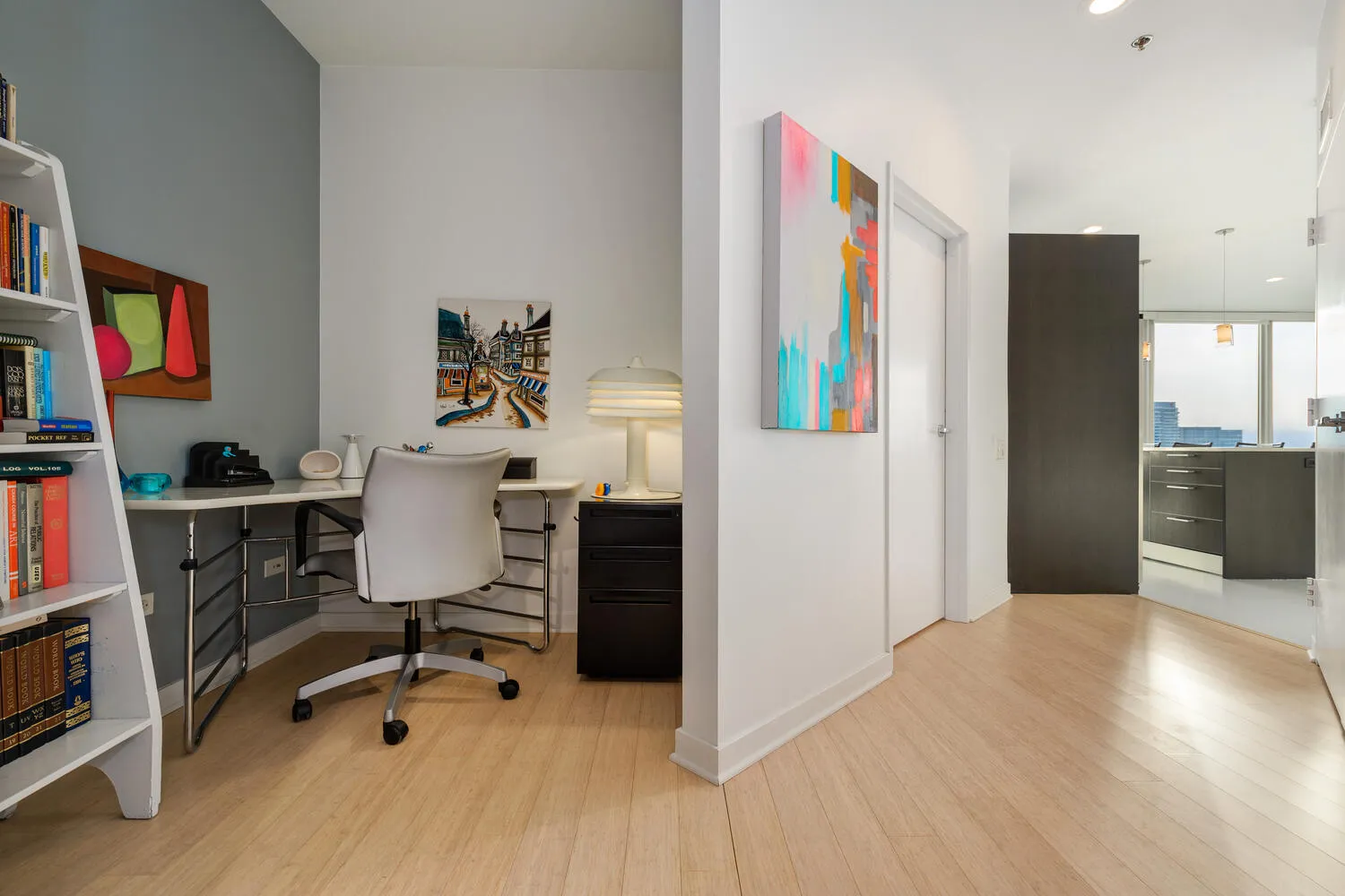 653 N Kingsbury St   60654 60654-KINGSBURY ON THE PARK-unit#2001-Chicago-IL