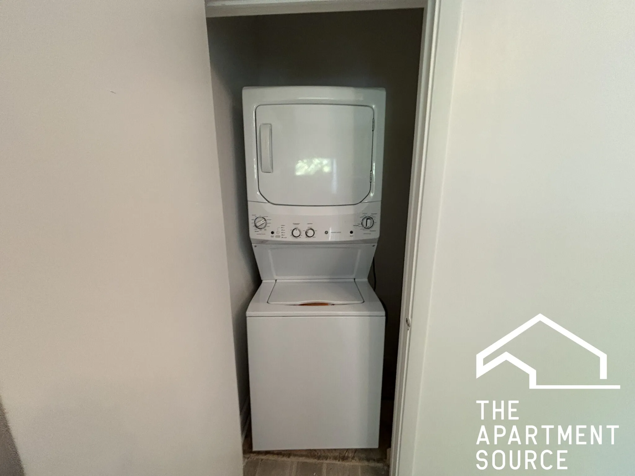 3138 W Schubert Ave   60647 60647-unit#1R-Chicago-IL