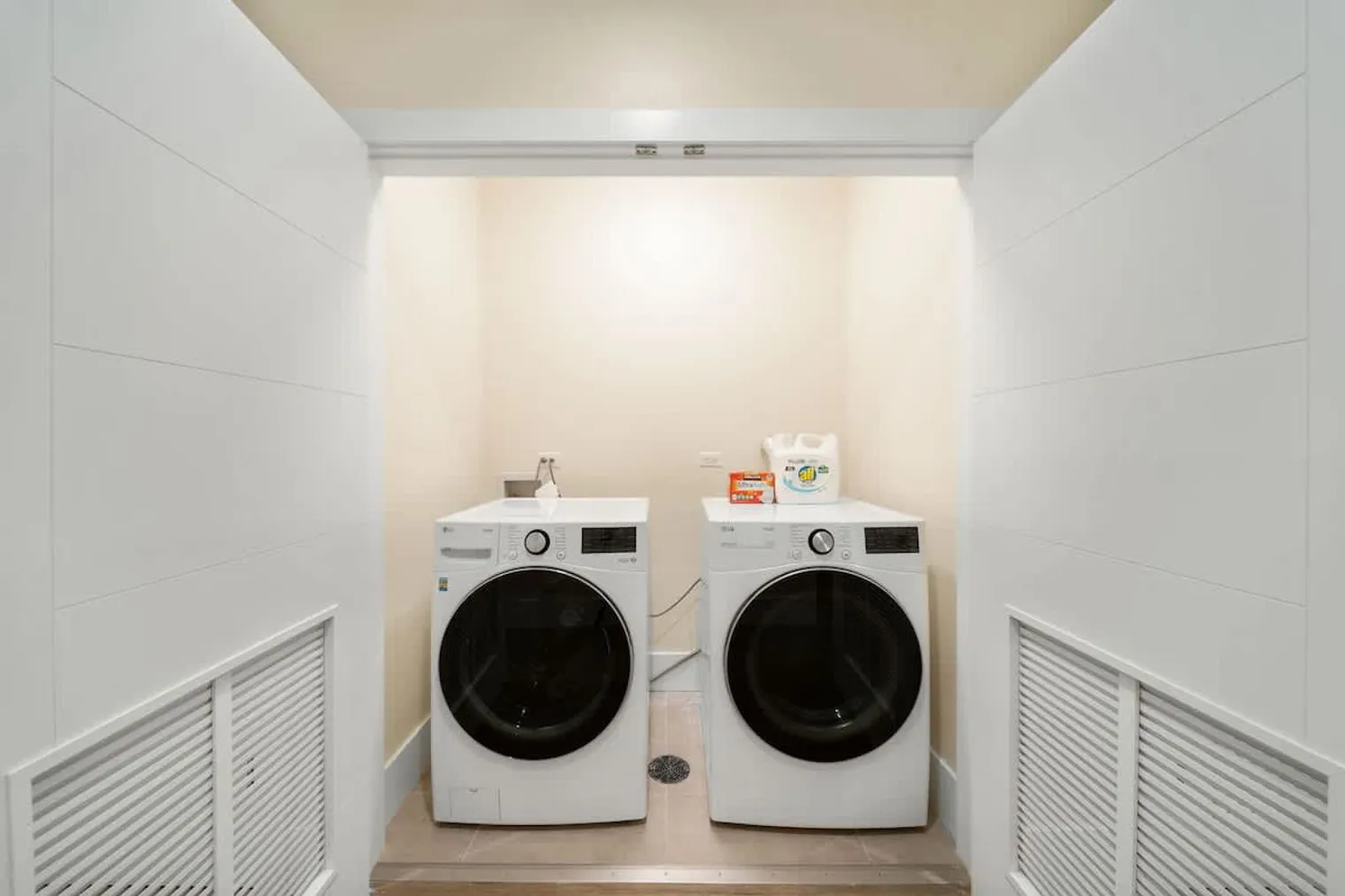 2110 W Washington Blvd   60612 60612-Building West Washington Boulevard-unit#ID1261733P-Chicago-IL