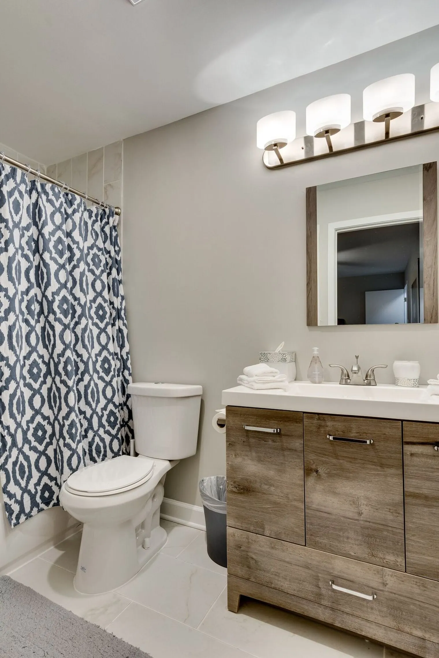 226 S Hoyne Ave   60612 60612-Building South Hoyne Avenue-unit#ID1255624P-Chicago-IL
