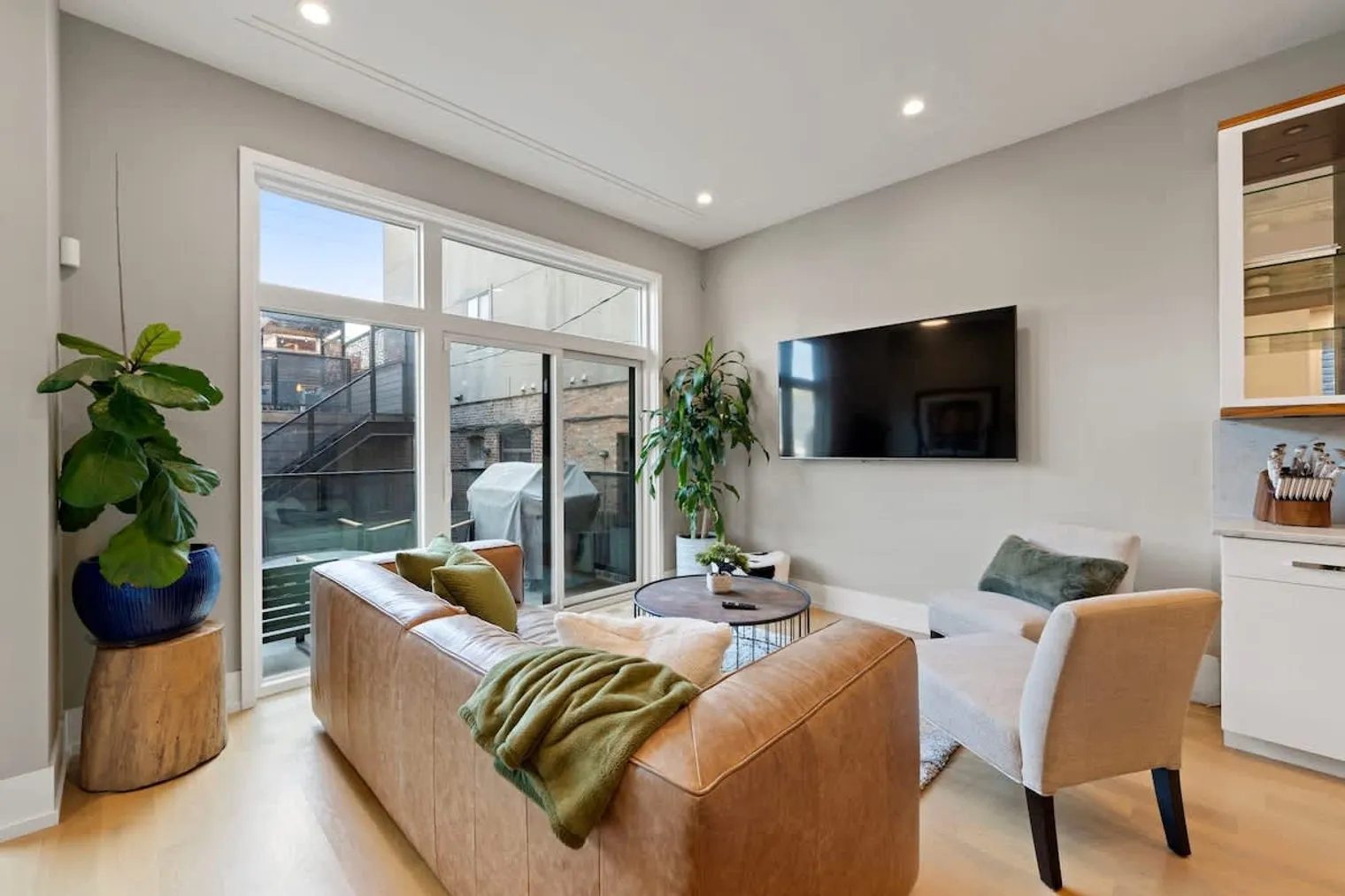 1307 N Bell Ave   60622 60622-Building North Bell Avenue-unit#ID1244933P-Chicago-IL