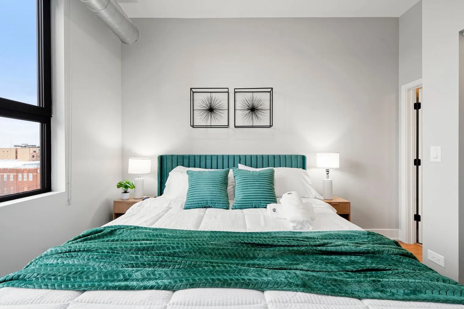 6044 N Winthrop Ave   60660 60660-Building North Winthrop Avenue-unit#ID1363915P-Chicago-IL
