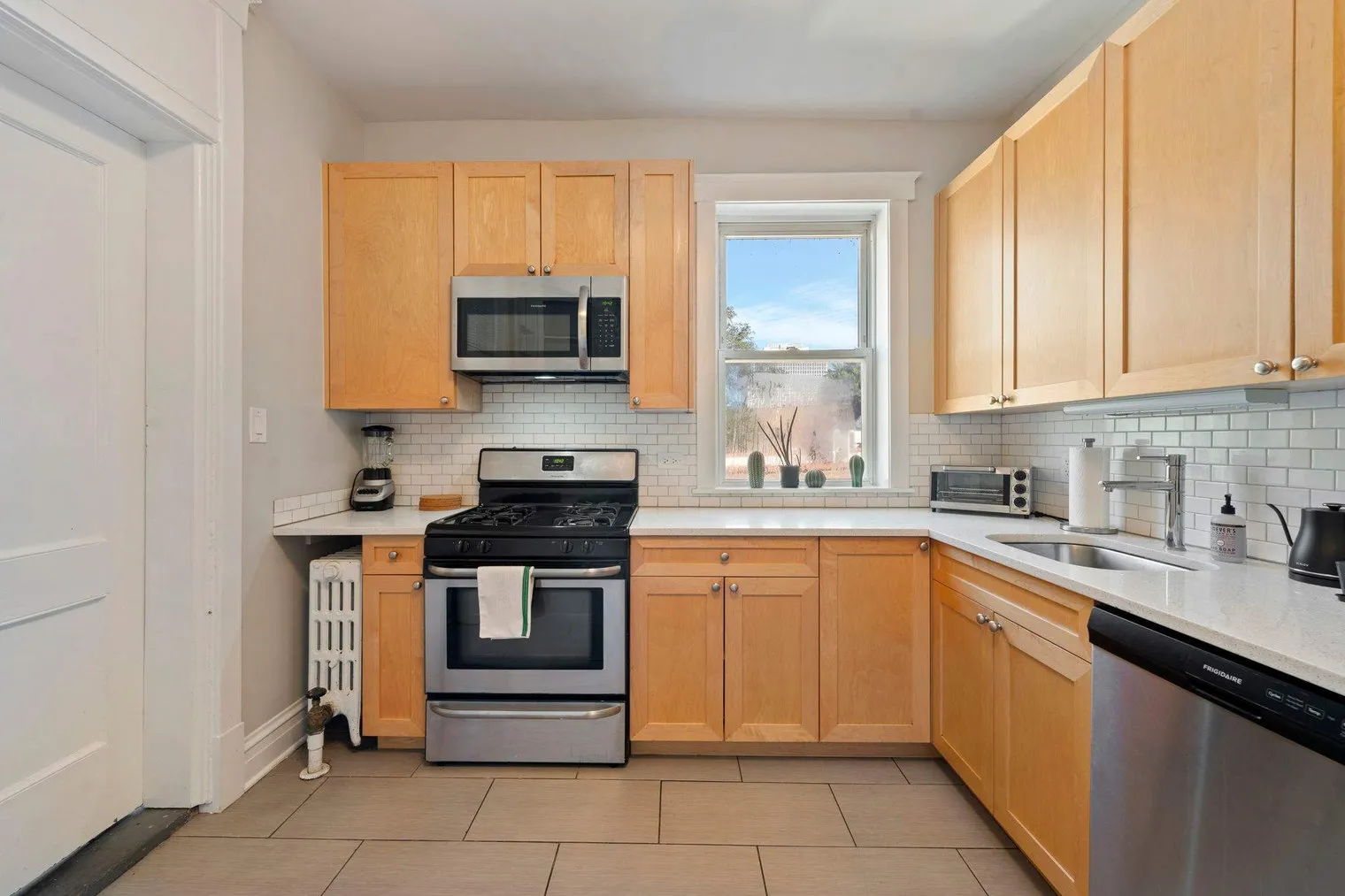 6214 N Magnolia Ave 60660 60660-Building North Magnolia Avenue-unit#ID1244931P-Chicago-IL
