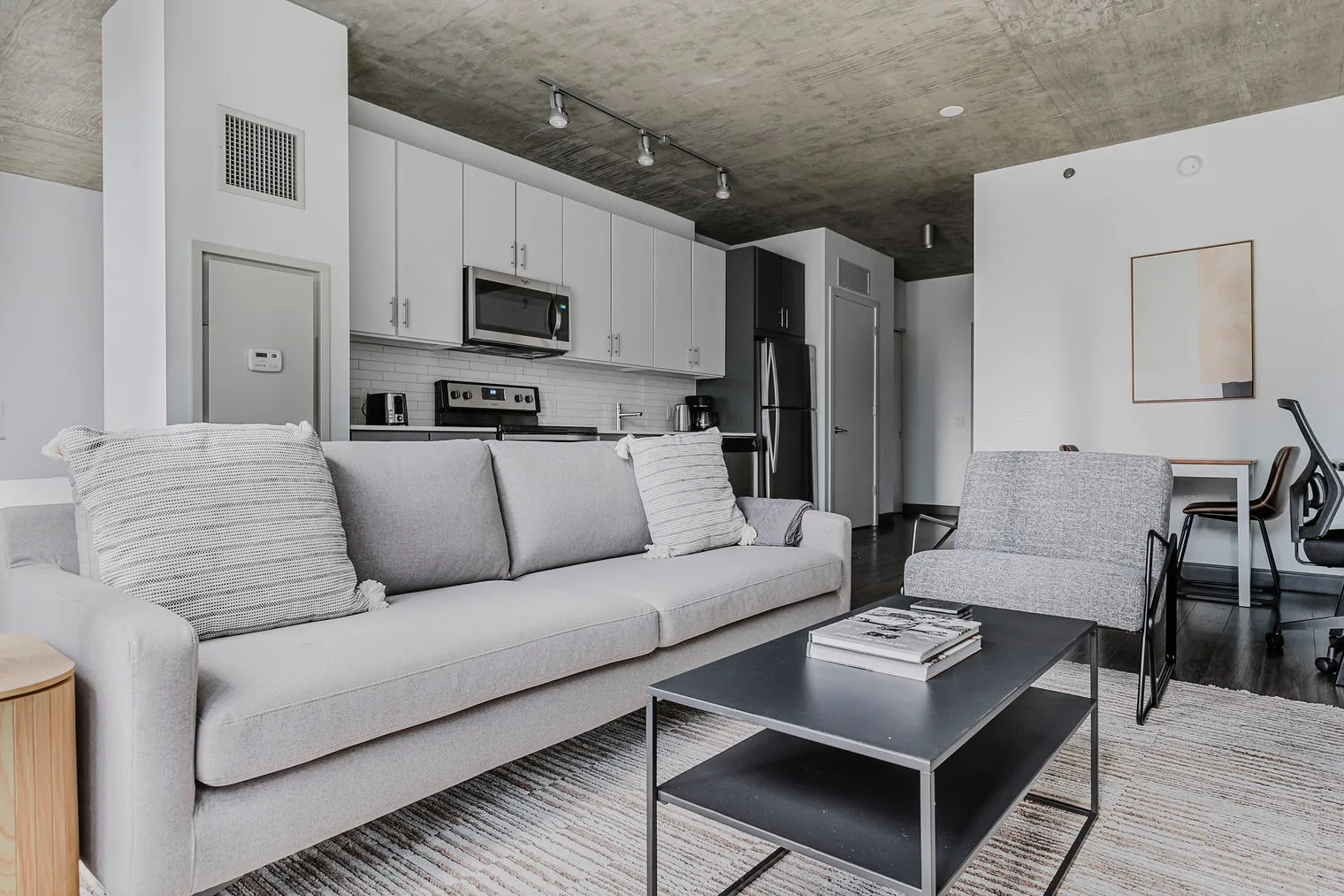 215 W Lake St   60606 60606-Linea-unit#ID1175-Chicago-IL