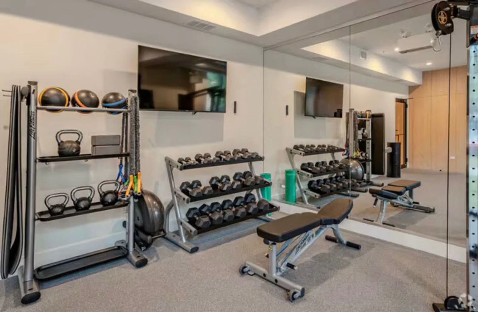 6044 N Winthrop Ave   60660 60660-Building North Winthrop Avenue-unit#ID1363915P-Chicago-IL