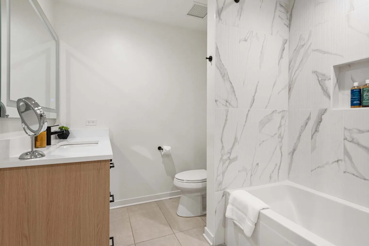 365 N Halsted St   60661 60661-Building West Kinzie Street-unit#ID1029611P-Chicago-IL
