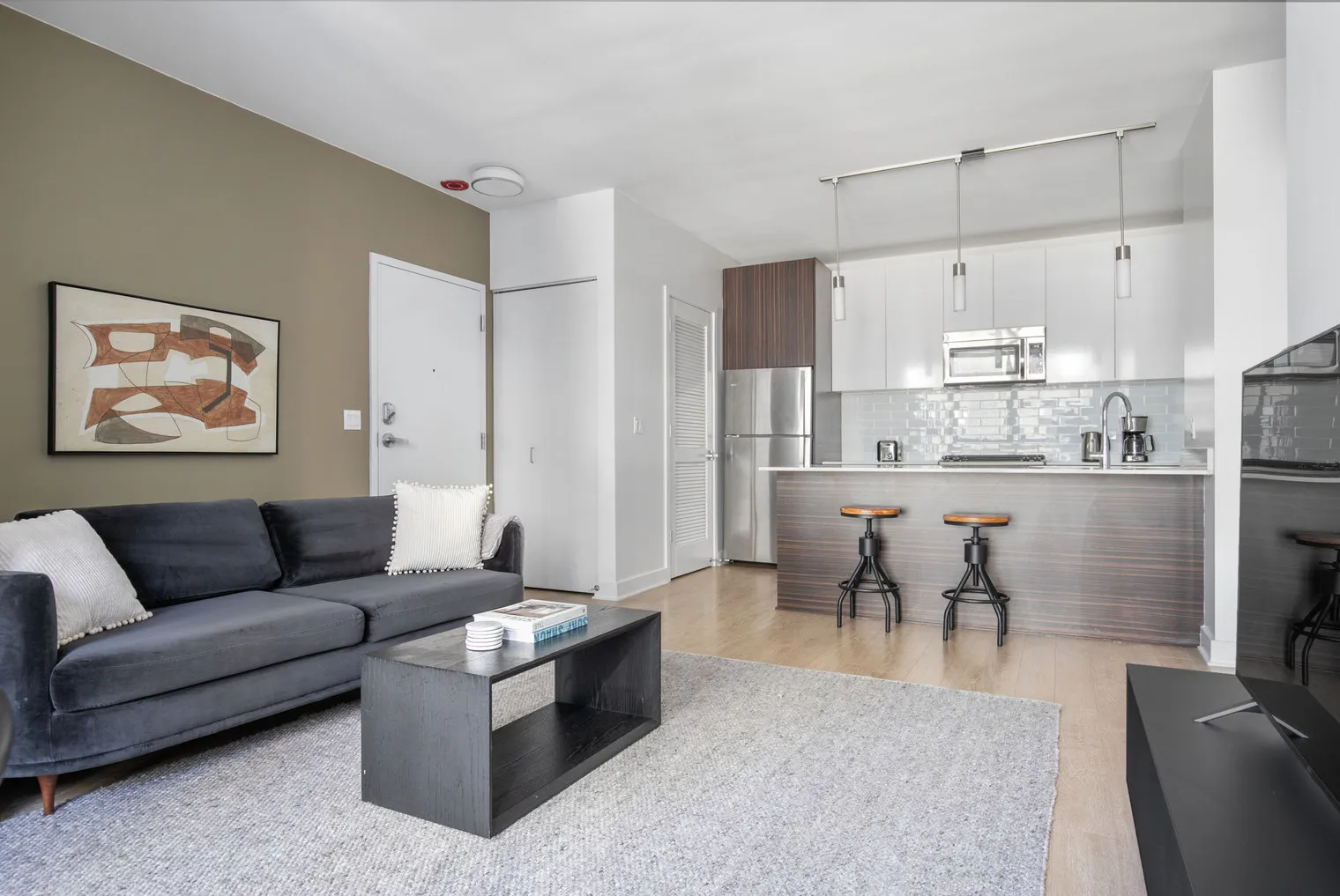 201 N Garland Ct   60601 60601-Mila-unit#ID961-Chicago-IL