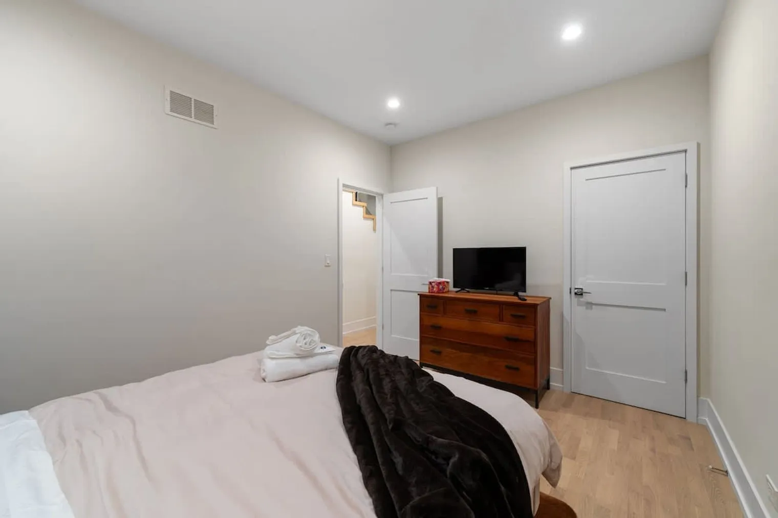 1307 N Bell Ave   60622 60622-Building North Bell Avenue-unit#ID1244933P-Chicago-IL