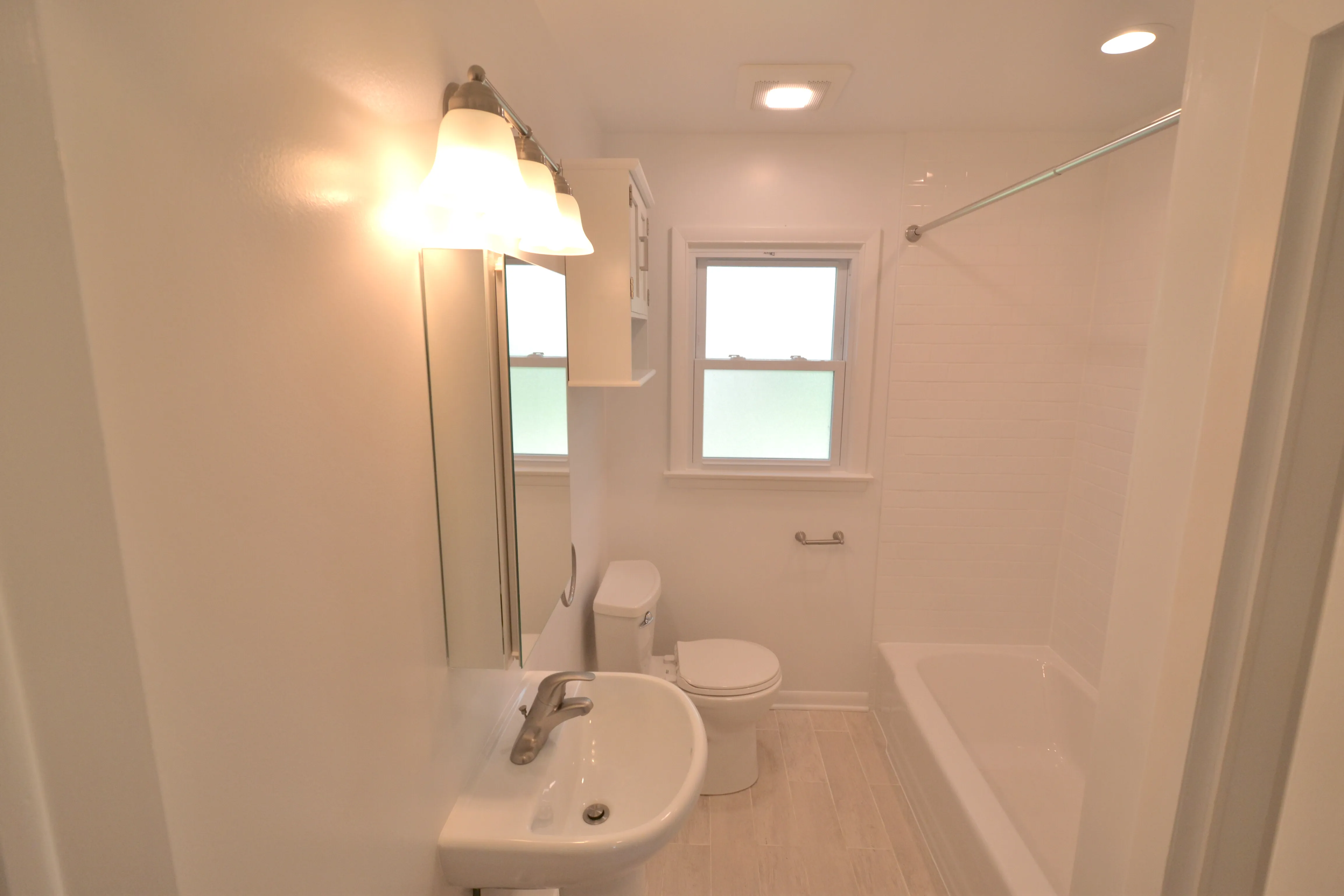 1046 David Dr   60106 60106-unit#N-Bensenville-IL