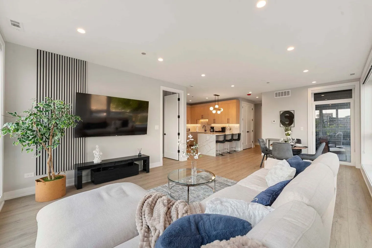 2344 W Polk St 60612 60612-Building West Polk Street-unit#ID1253891P-Chicago-IL