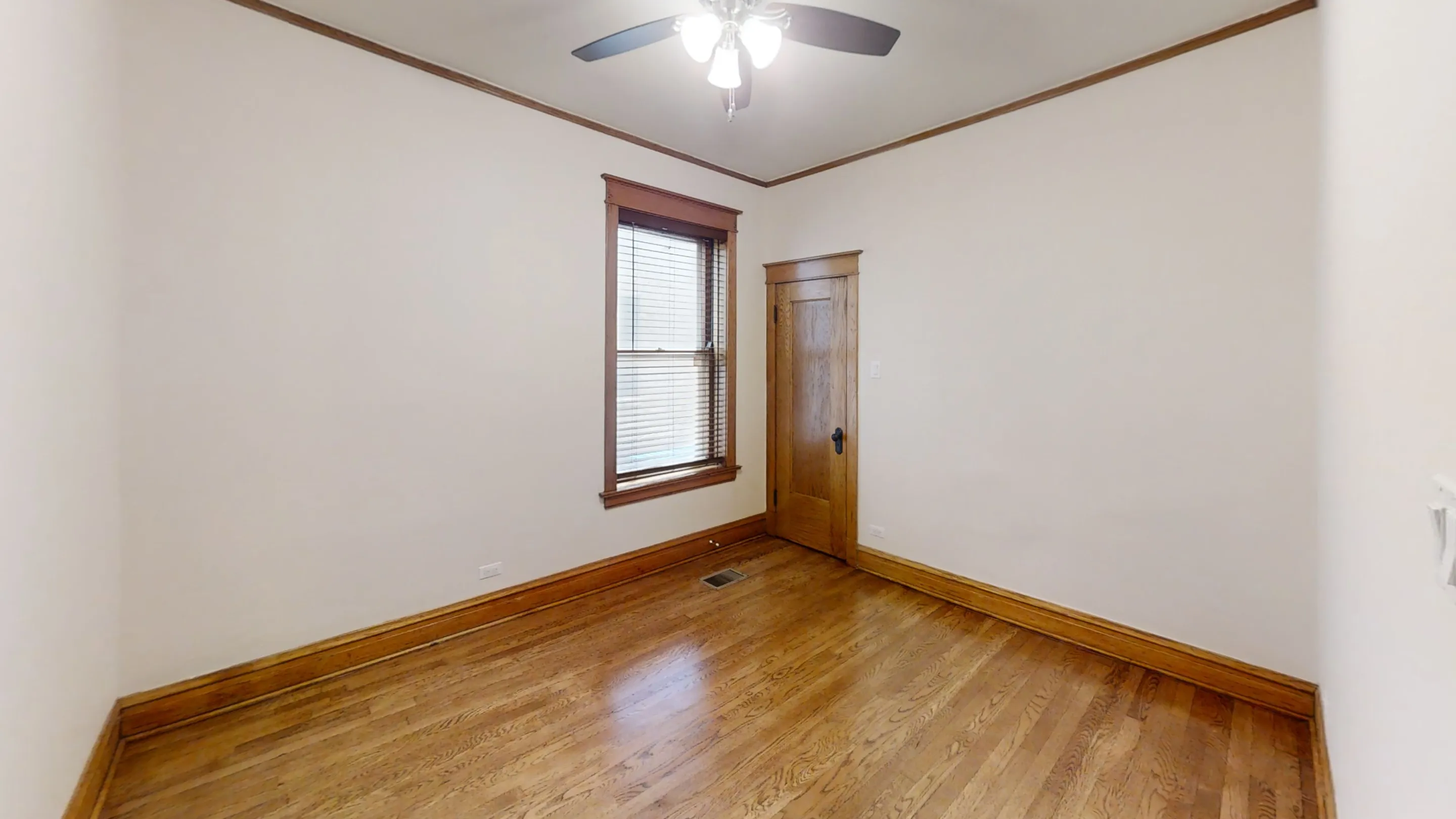 1251 W Grace St   60613 60613-unit#1-Chicago-IL
