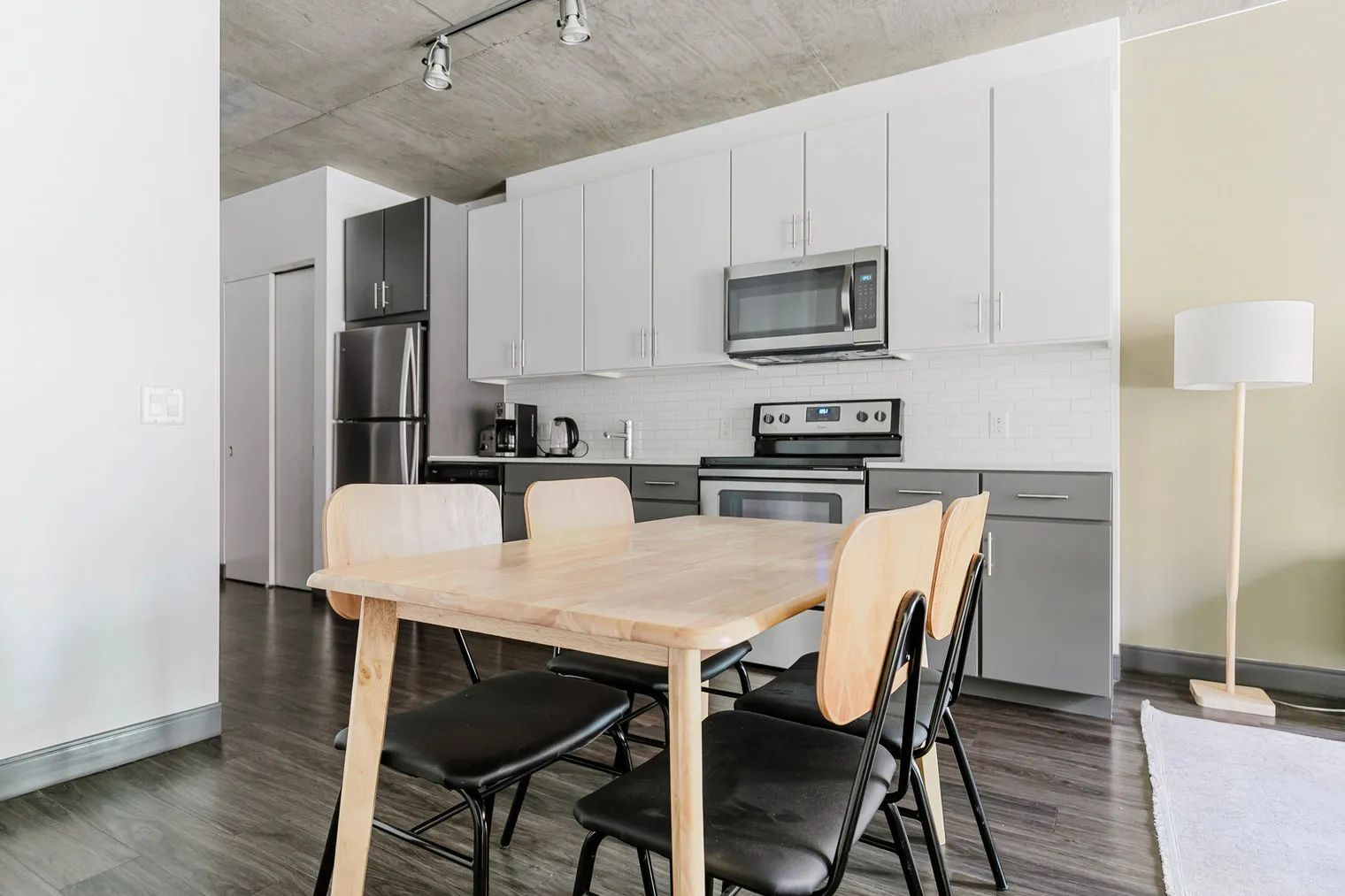 215 W Lake St 60606 60606-Linea-unit#ID1342-Chicago-IL
