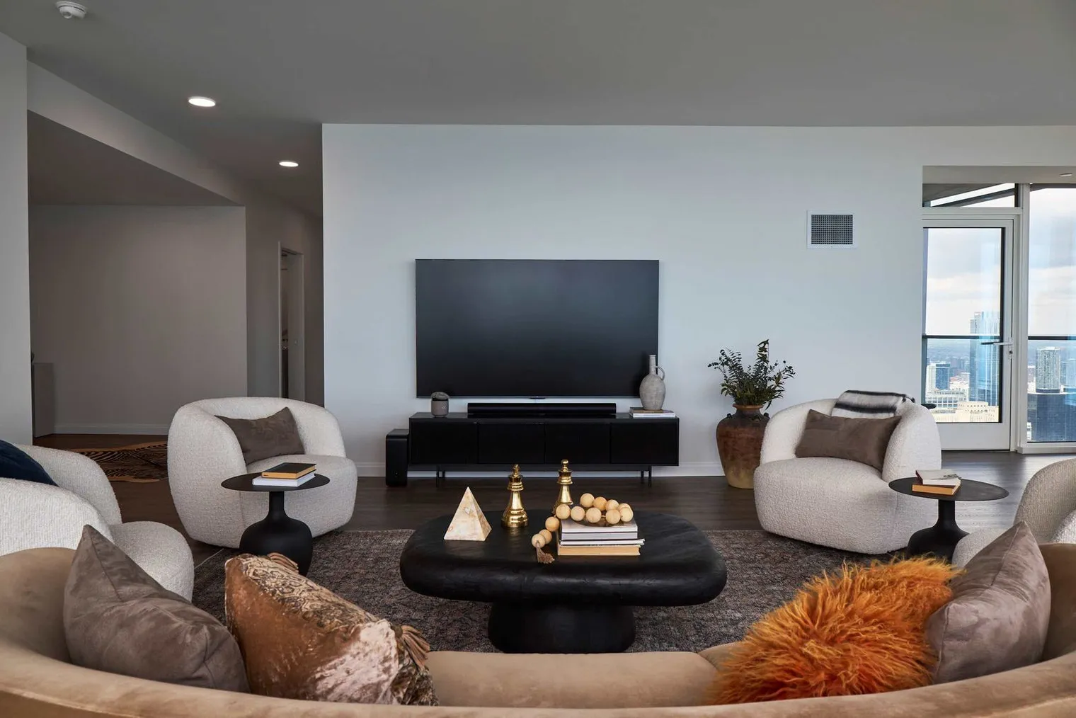 1000 S Michigan Ave   60605 60605-Building South Michigan Avenue-unit#ID1250692P-Chicago-IL