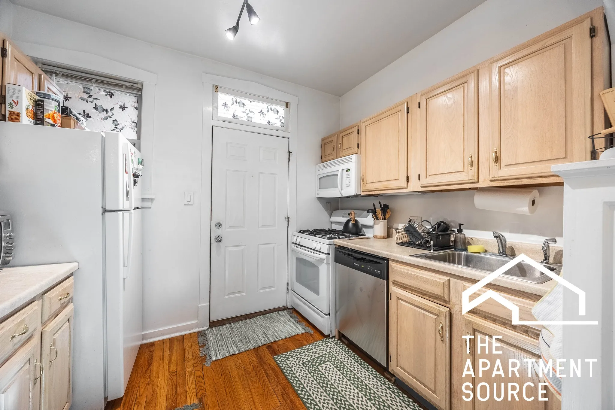 824 W Wrightwood Ave   60614 60614-unit#1-Chicago-IL