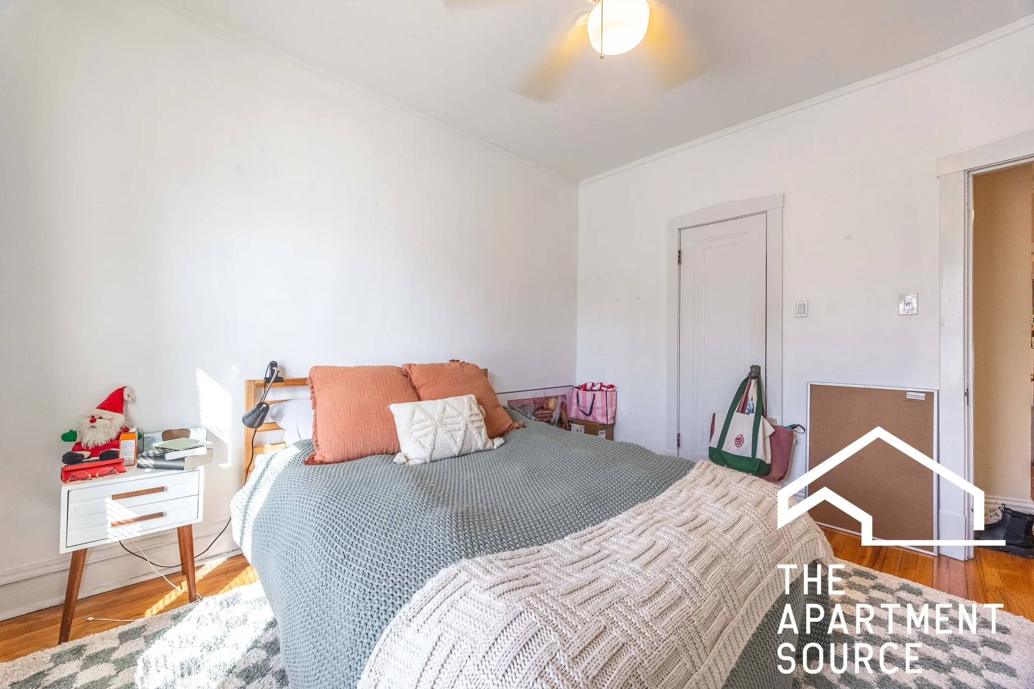 824 W Wrightwood Ave   60614 60614-unit#1-Chicago-IL