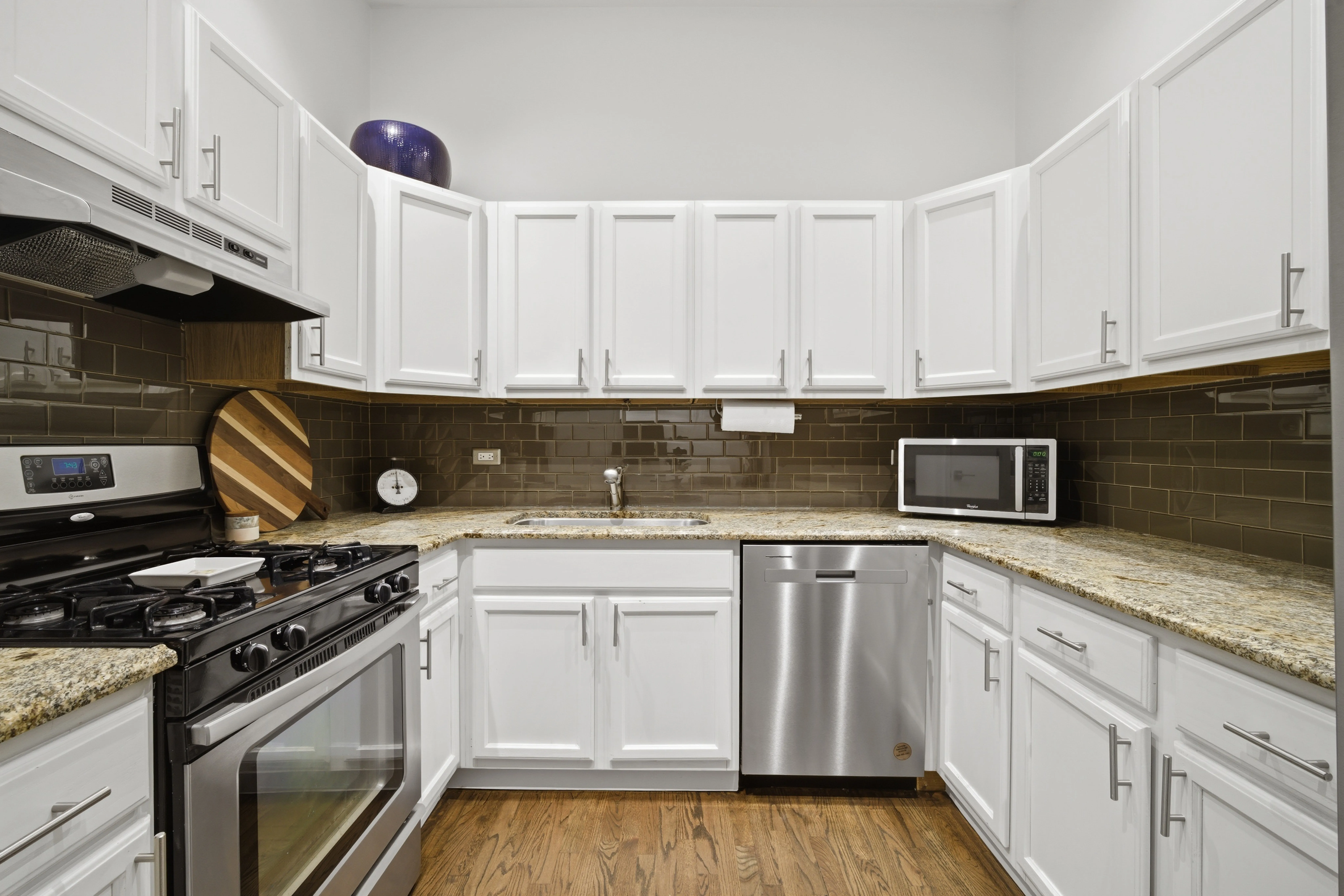 1448 N Orleans St   60610 60610-unit#1D-Chicago-IL