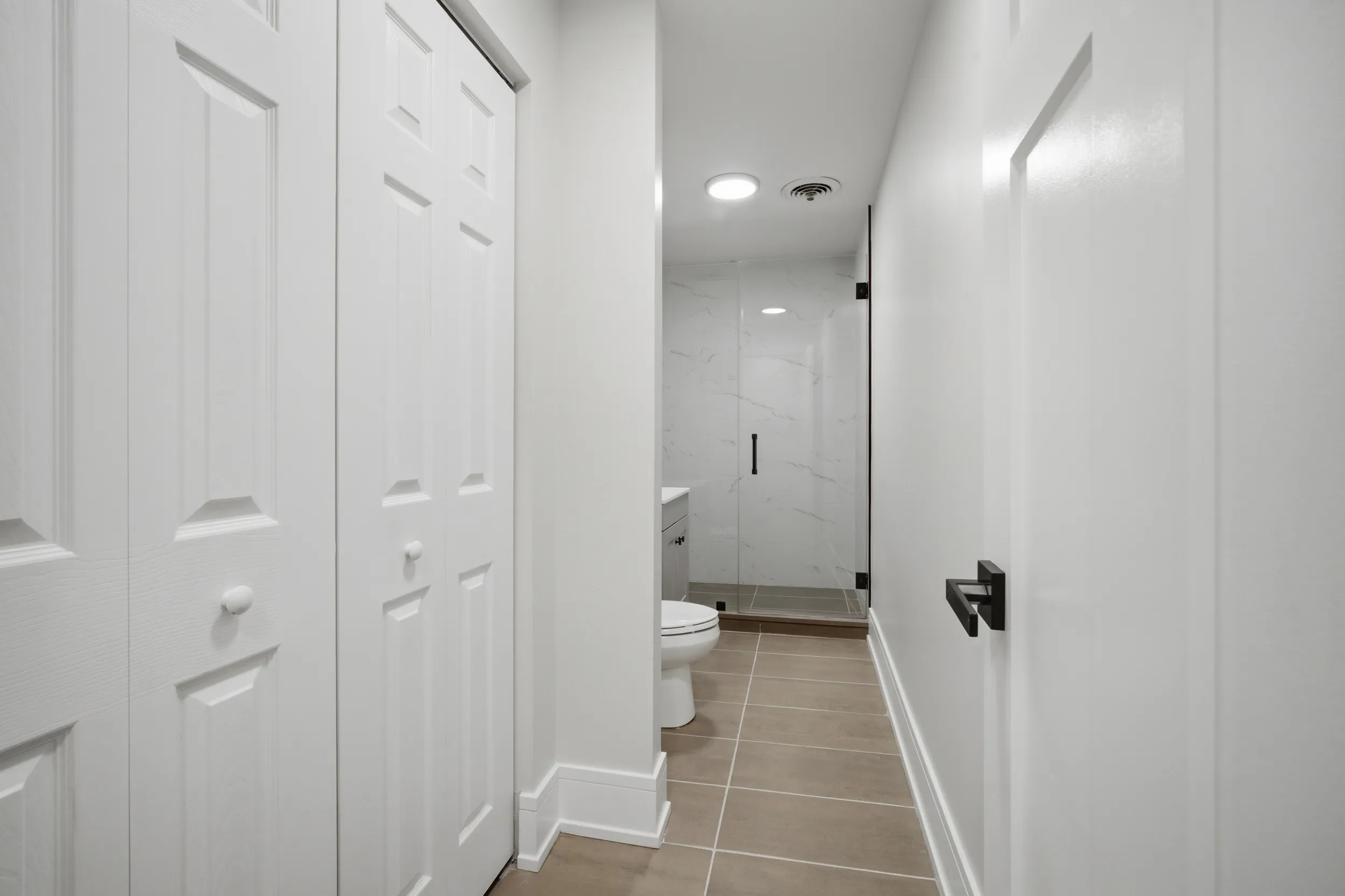 921 W Wilson Ave   60640 60640-unit#3E-Chicago-IL