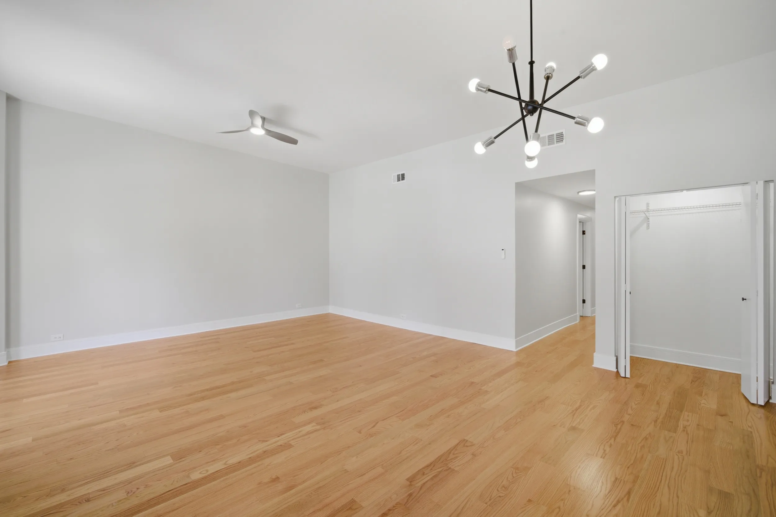 921 W Wilson Ave   60640 60640-unit#3E-Chicago-IL