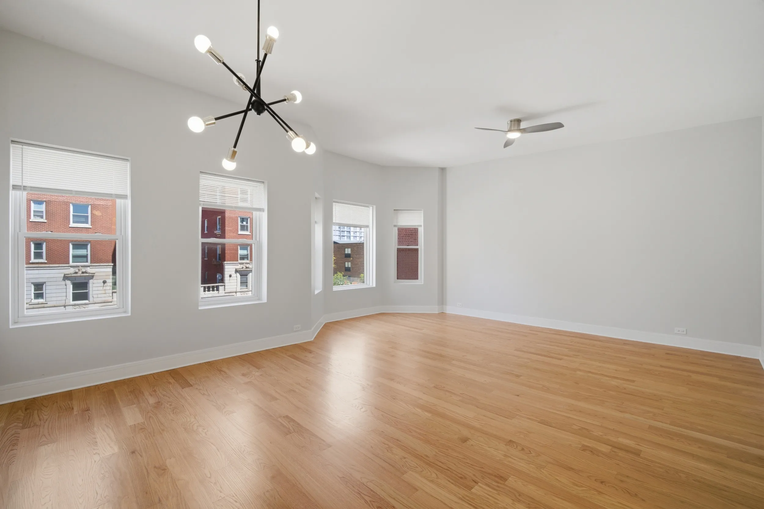 921 W Wilson Ave   60640 60640-unit#3E-Chicago-IL
